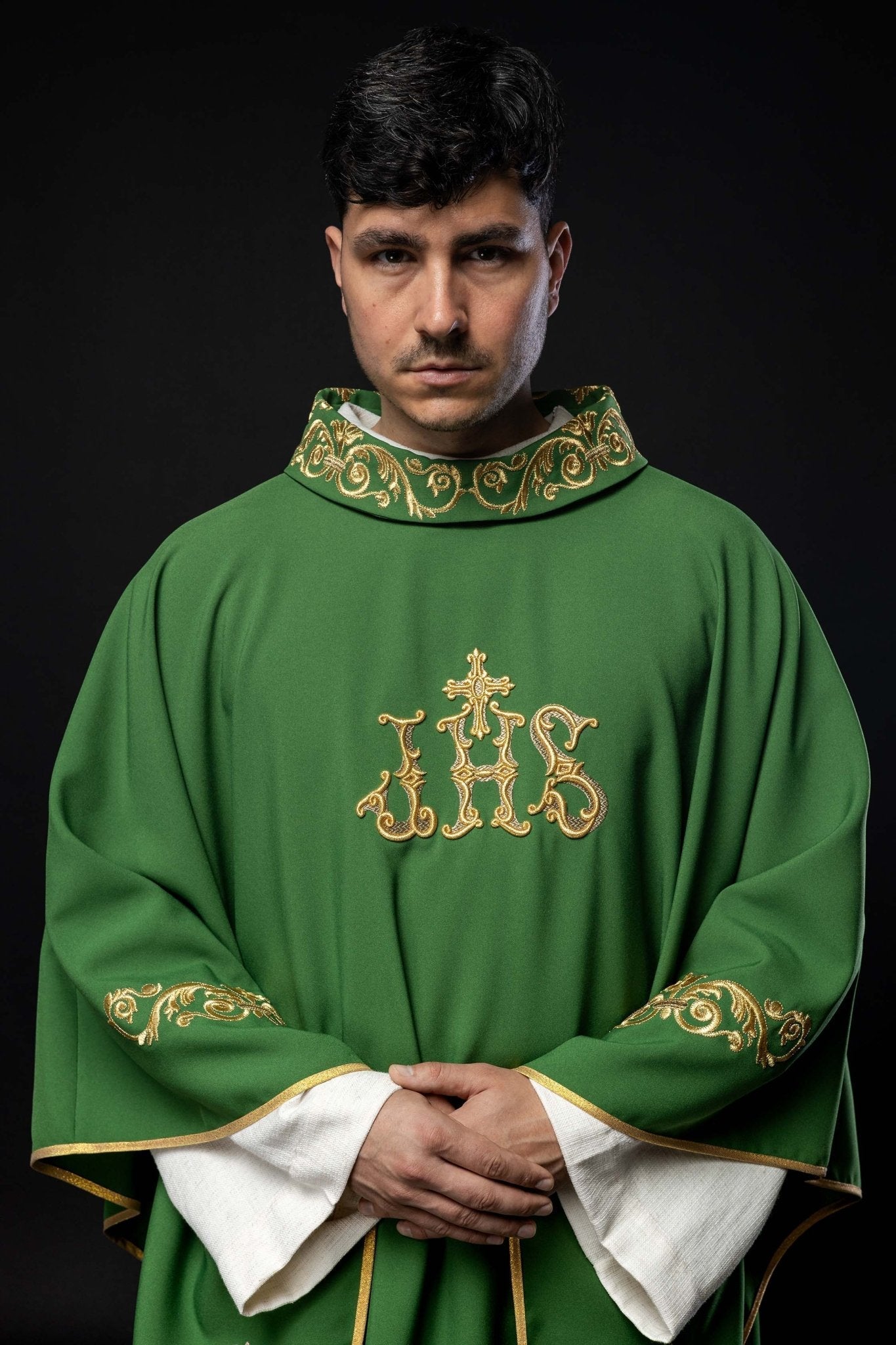 Green chasuble with IHS embroidery KOR/157/01/01 ZIELONY - HAFTINAUSA.COM