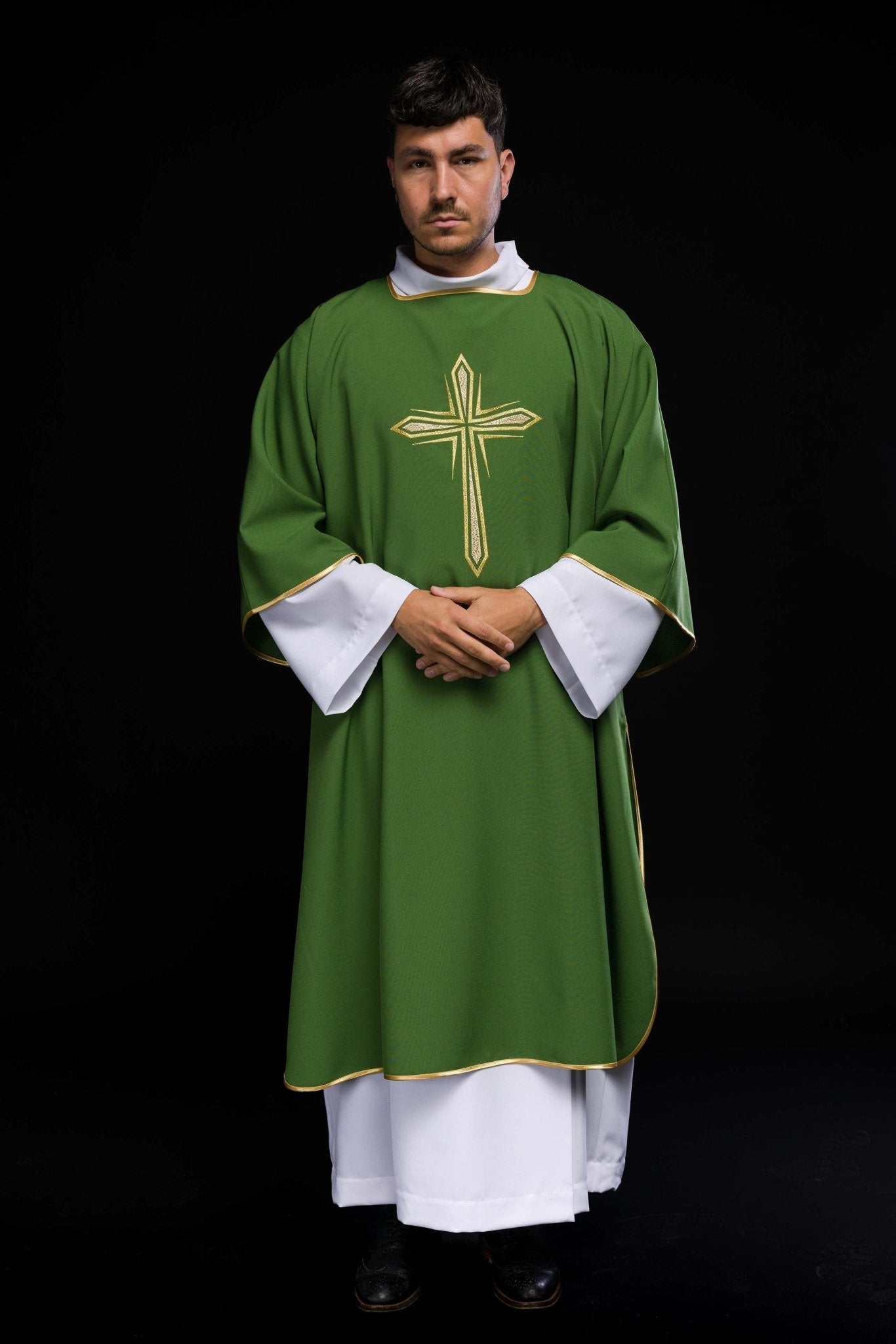 Green dalmatic with an embroidered golden cross KDL/037/01/12/D - HAFTINAUSA.COM