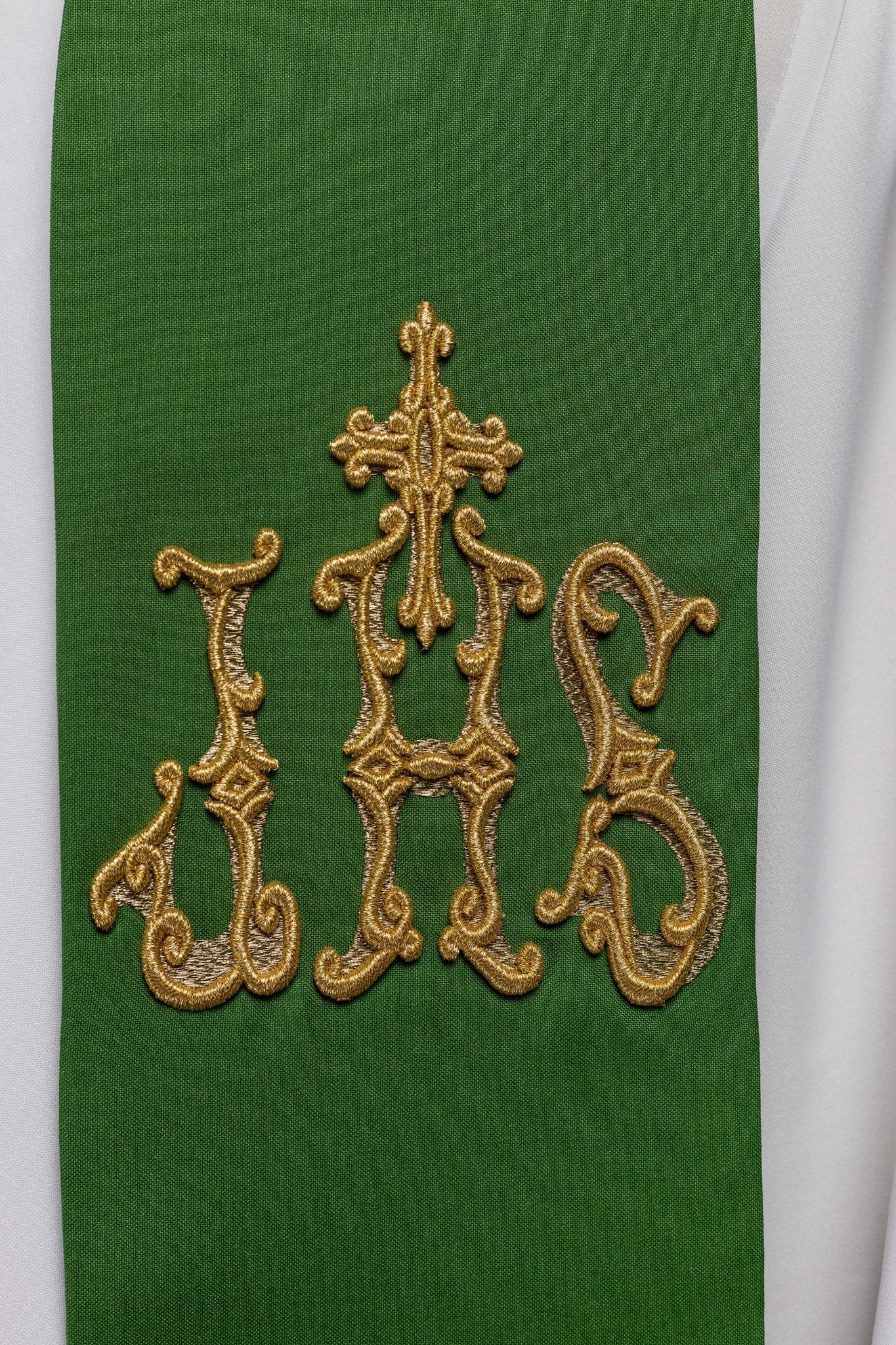 Green priestly stole embroidered cross and IHS KST/157/01/01 ZIELONY - HAFTINAUSA.COM