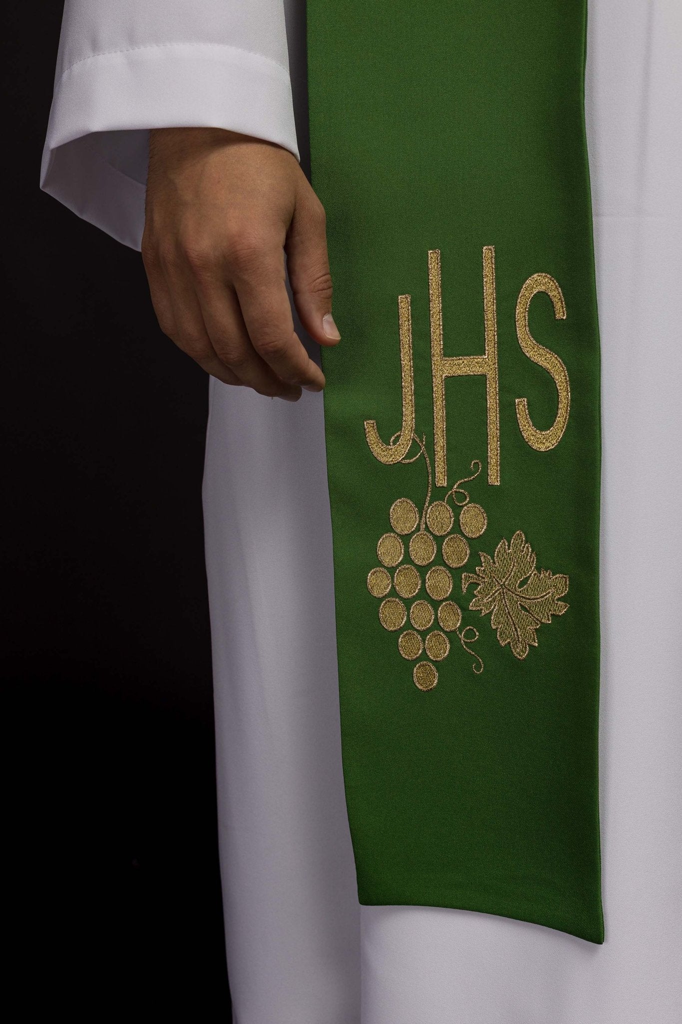 Green priestly stole embroidered IHS with grapes KST/068/01/01 ZIELONY - HAFTINAUSA.COM