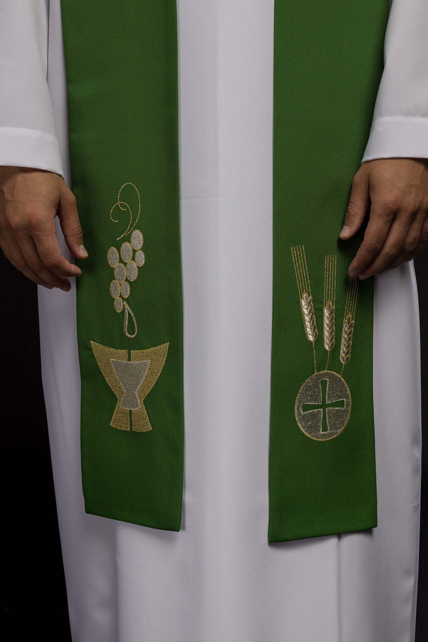 Green priestly stole embroidered with Chalice, Wheat, and Grapes KST/009/01/01 ZIELONY - HAFTINAUSA.COM