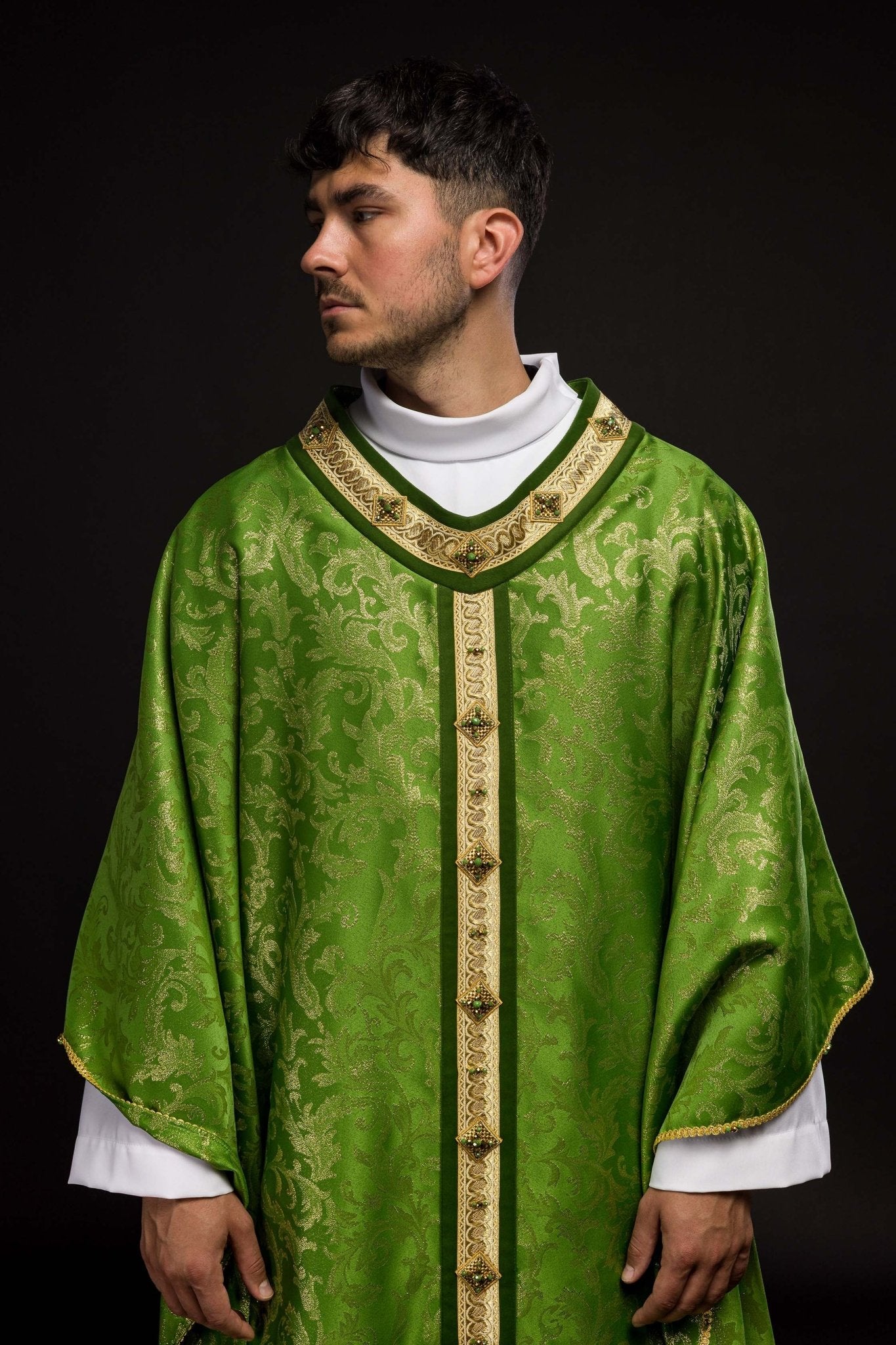 Handmade chasuble with natural stones Handmade 7003 HM/7003/01/90 - HAFTINAUSA.COM