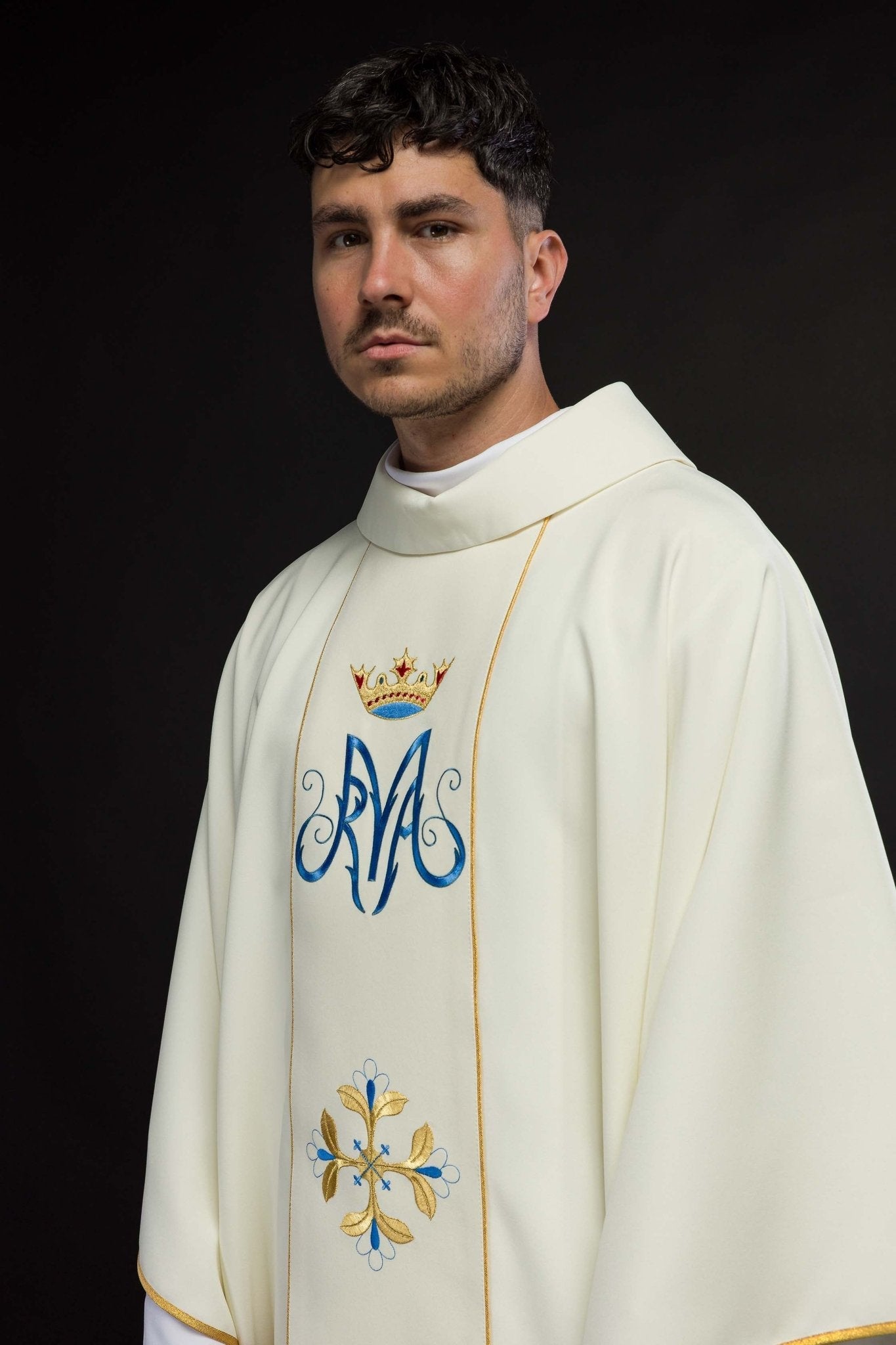Ivory chasuble with gold Marian embroidery KOR/128/05/01 ECRU - HAFTINAUSA.COM
