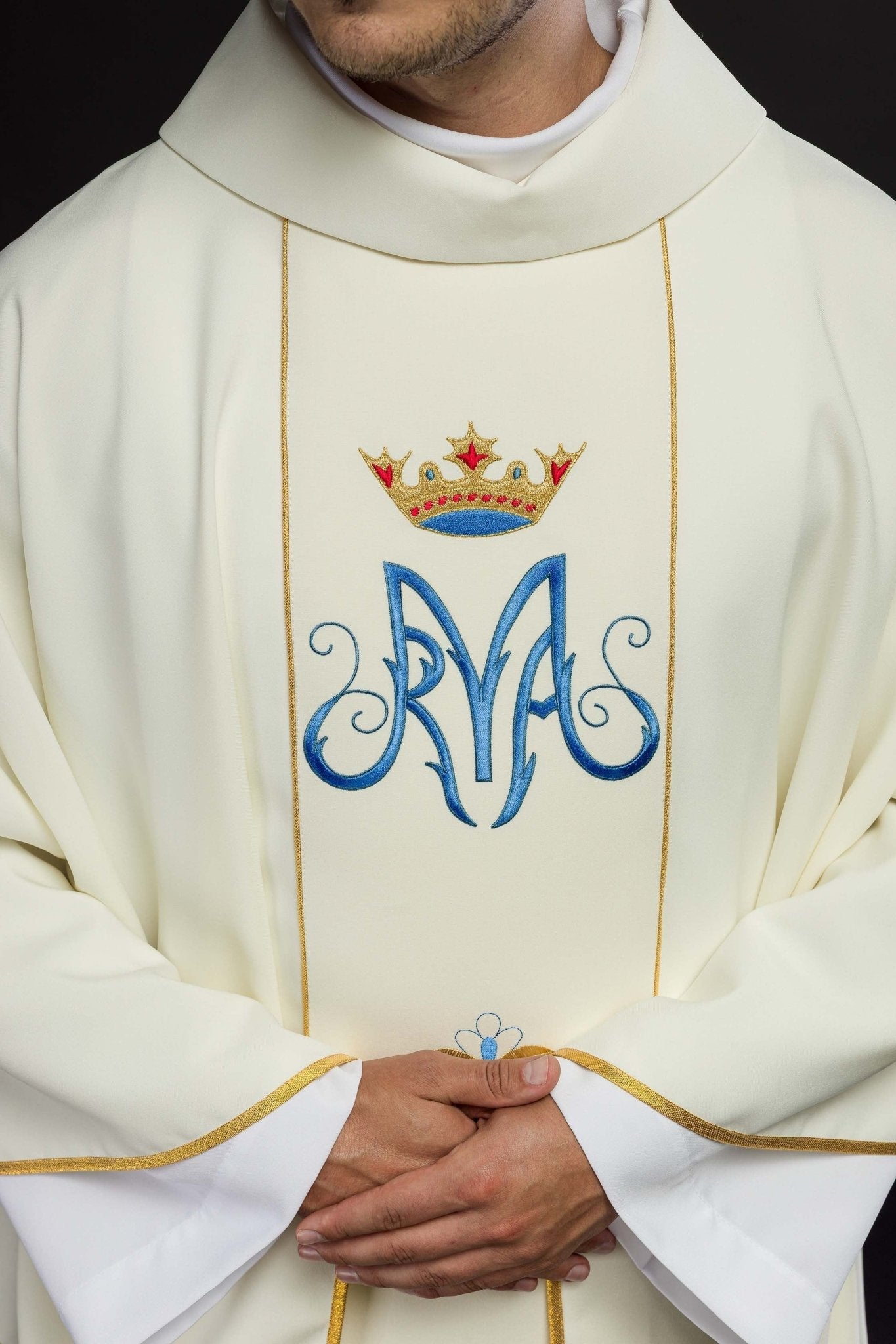 Ivory chasuble with gold Marian embroidery KOR/128/05/01 ECRU - HAFTINAUSA.COM