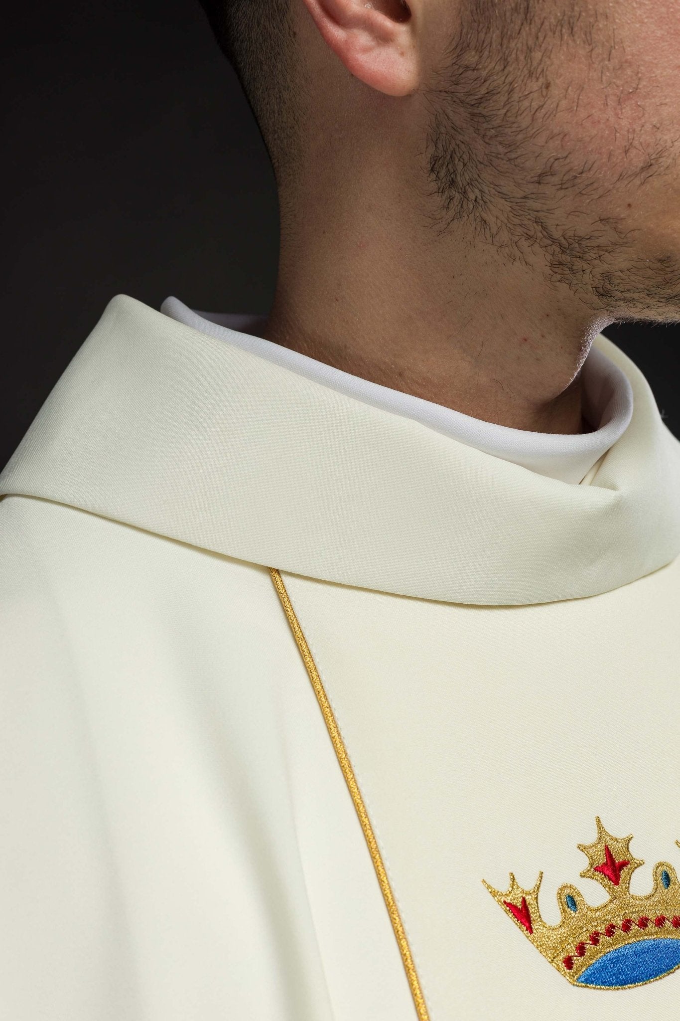 Ivory chasuble with gold Marian embroidery KOR/128/05/01 ECRU - HAFTINAUSA.COM
