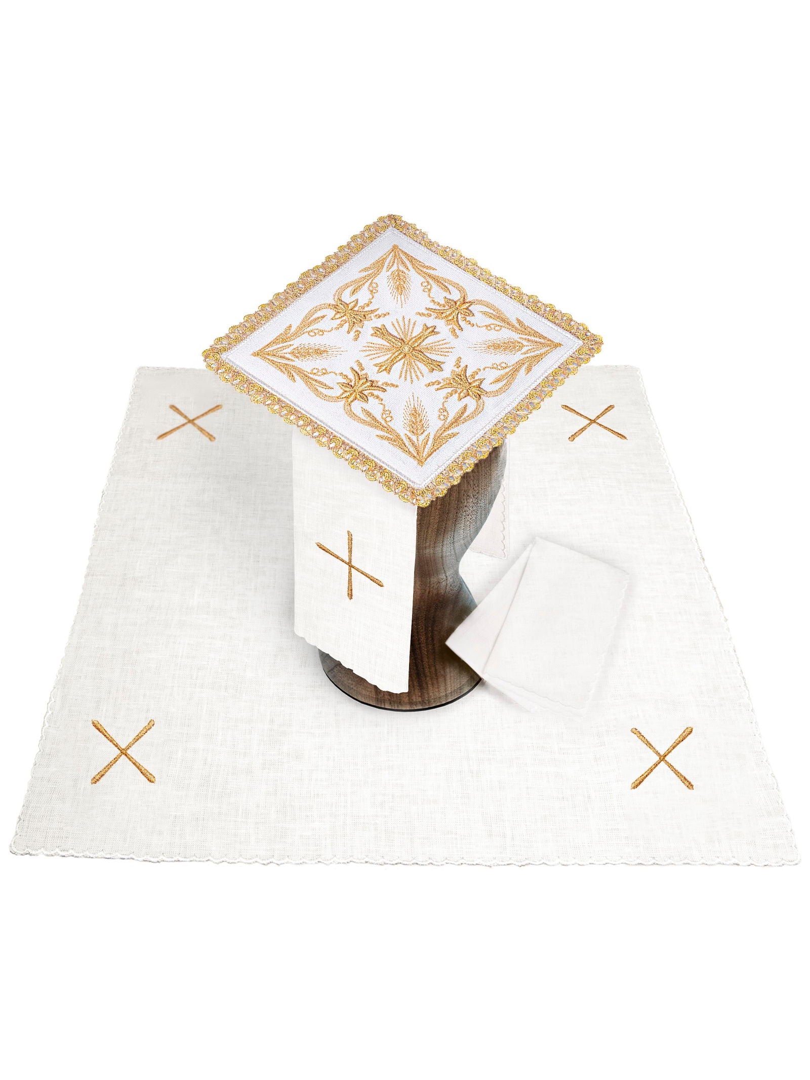 Chalice Linens made of ecru velvet and natural linen - HAFTINAUSA.COM