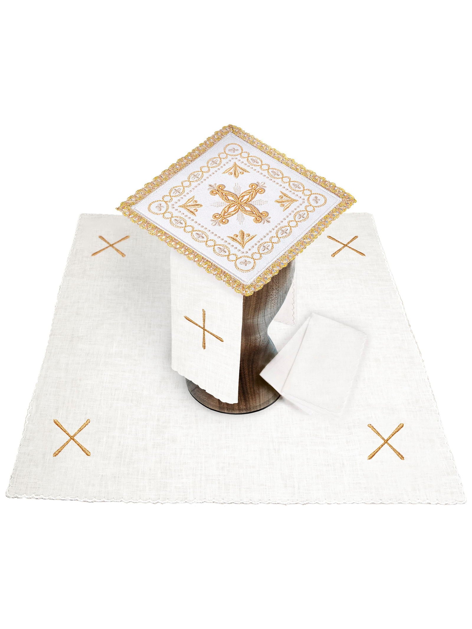 Chalice Linens made of natural linen and ecru velvet