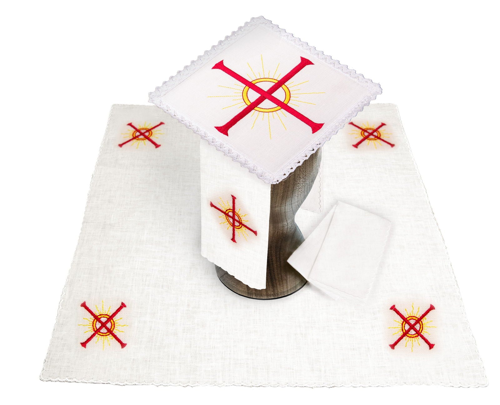 Mass linens with simple red and gold cross