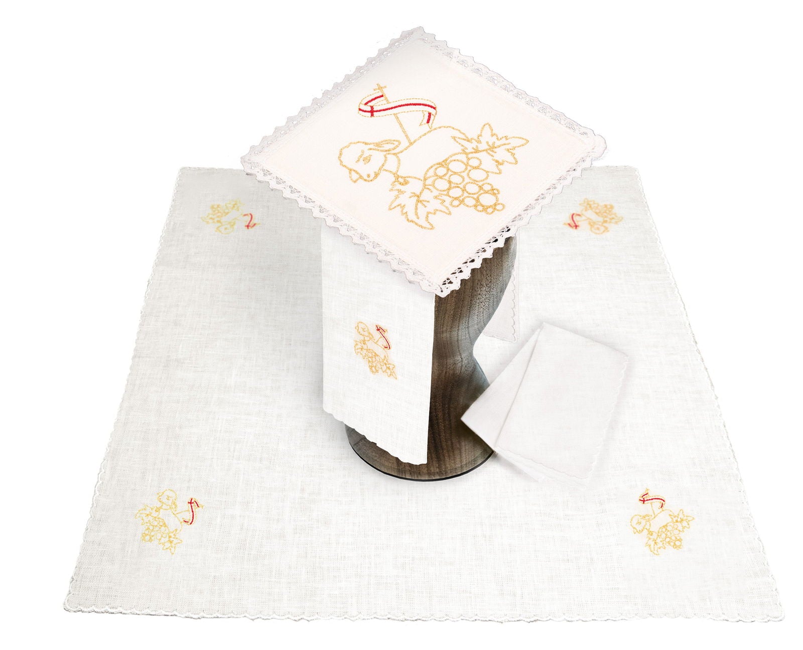 Mass linens with the lamb of god for Easter