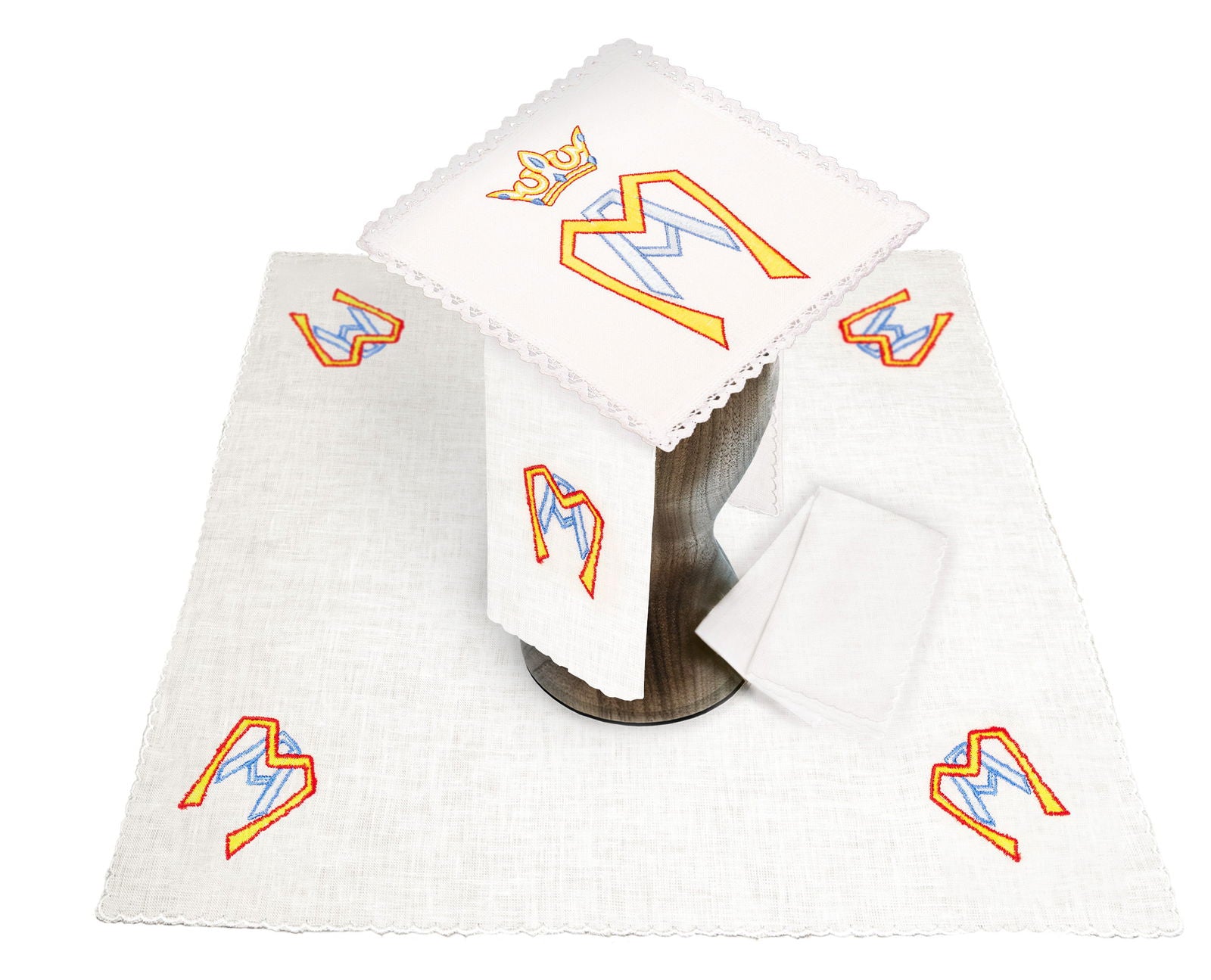 Mass linens with Marian symbol and crown - HAFTINAUSA.COM