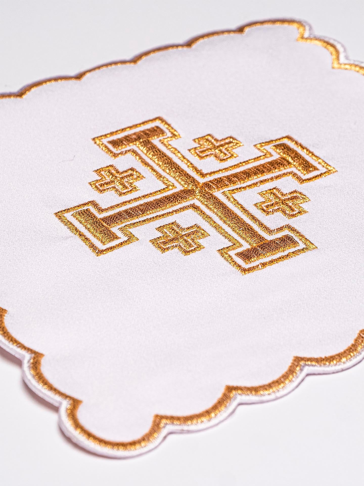 Mass linens with gold Jerusalem Cross embroidery