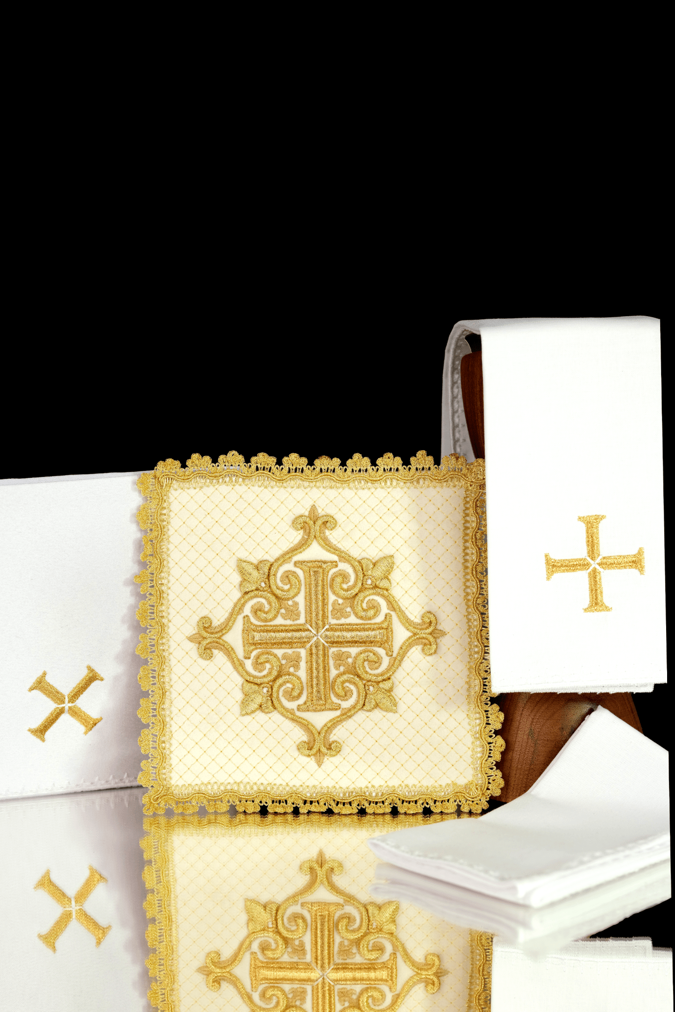 Linen chalice set with Cross velvet ecru LE/5029/C4 - HAFTINAUSA.COM