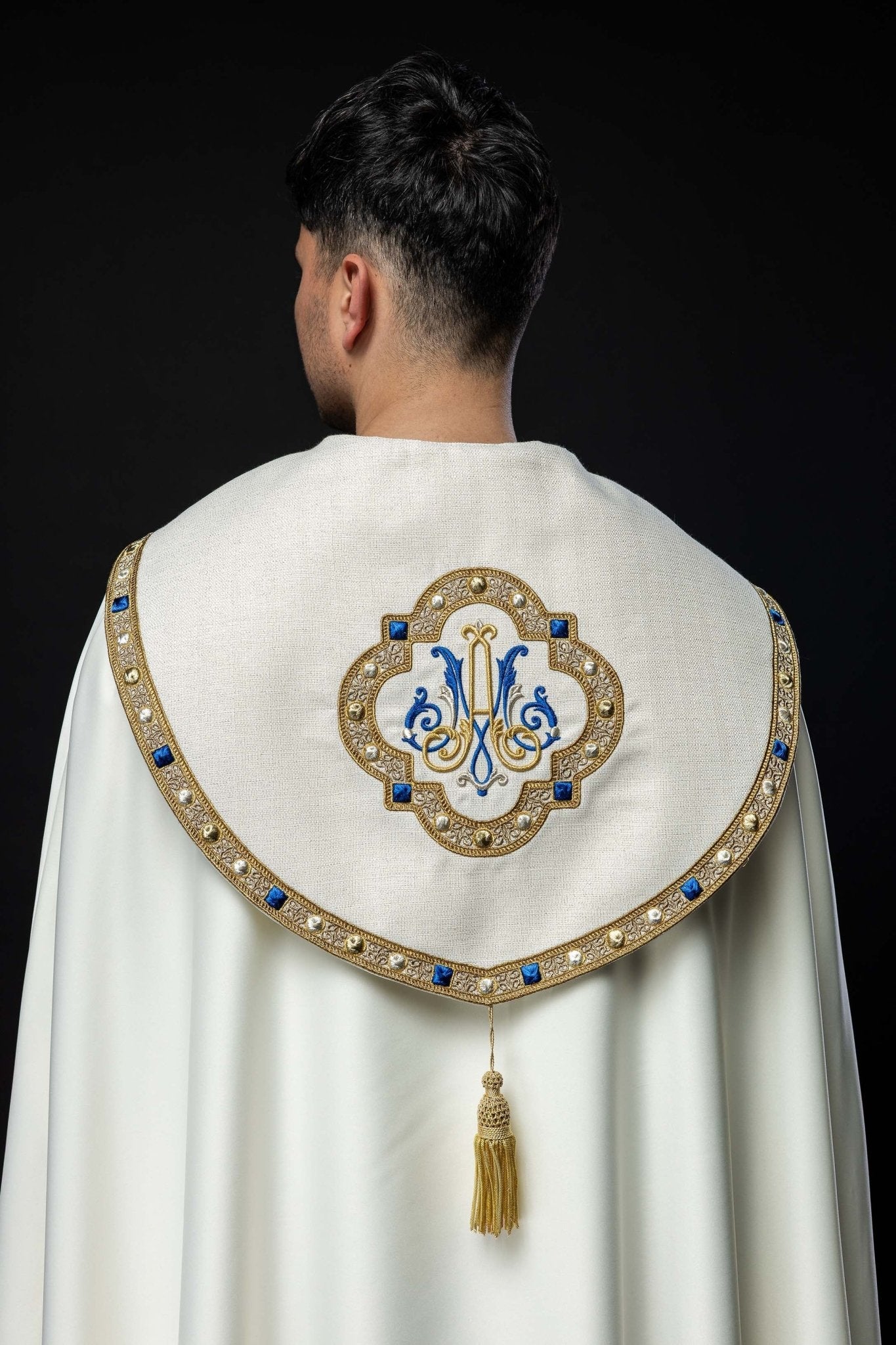 Liturgical cope with embroidered Marian coat of arms S - 3074 - 05 - 41 145cm - HAFTINAUSA.COM