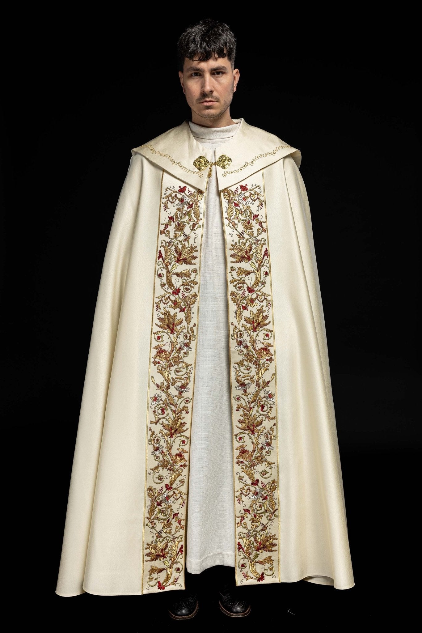 Liturgical cope with gold IHS motif KKP/004/05/20 145cm - HAFTINAUSA.COM