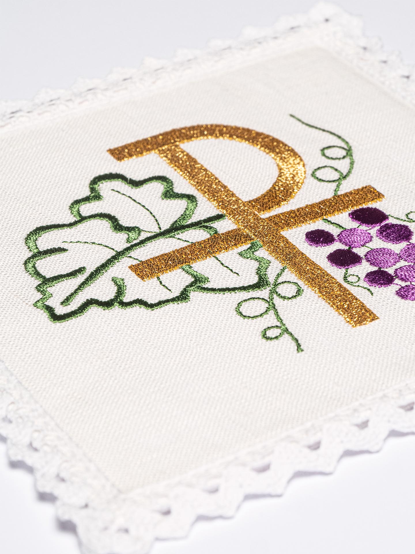 Linen Chalice Linens with Embroidered Mary Motif