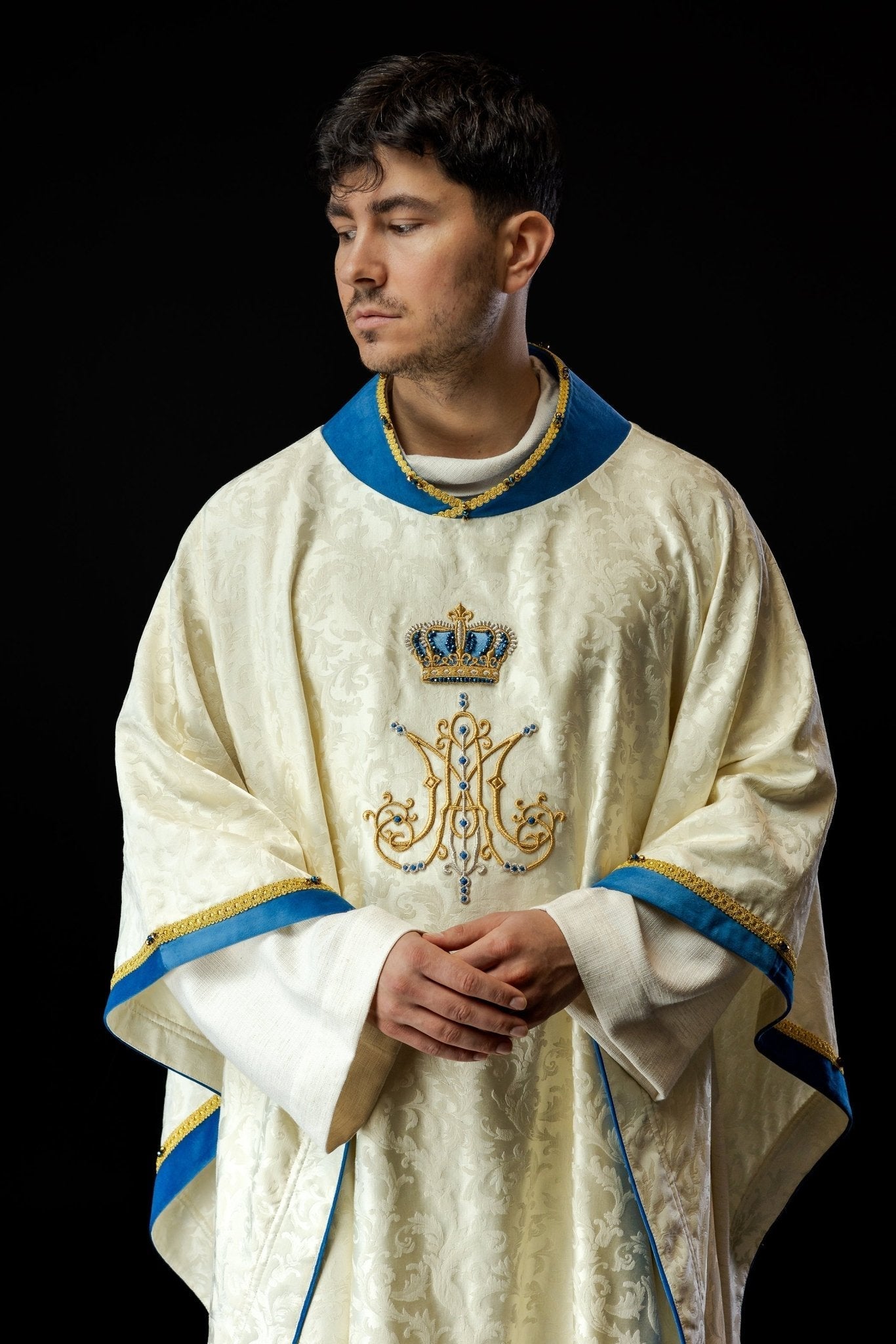 Marian chasuble made of Italian fabric Handmade 7006 HM/7006/05/88 - HAFTINAUSA.COM