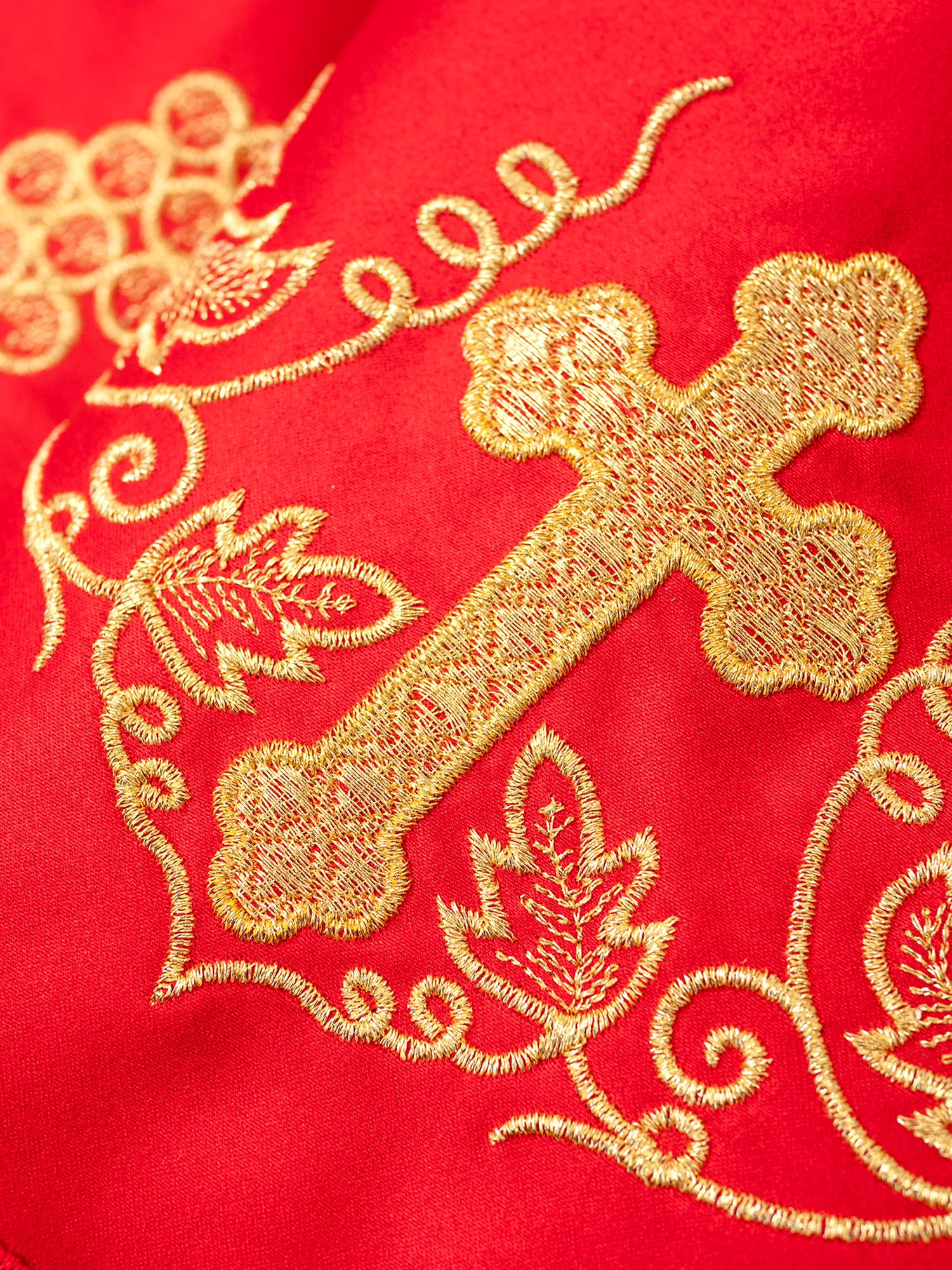 Superfrontal in red with Cross and Grapes embroidery