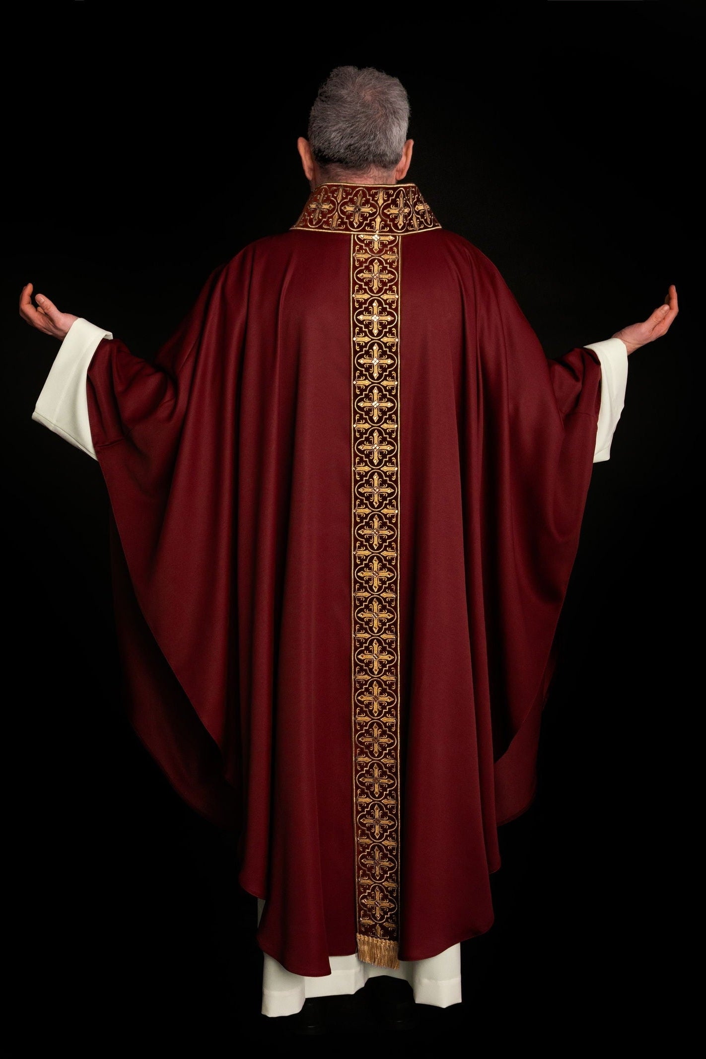 Red chasuble finished with 500 red faceted stones