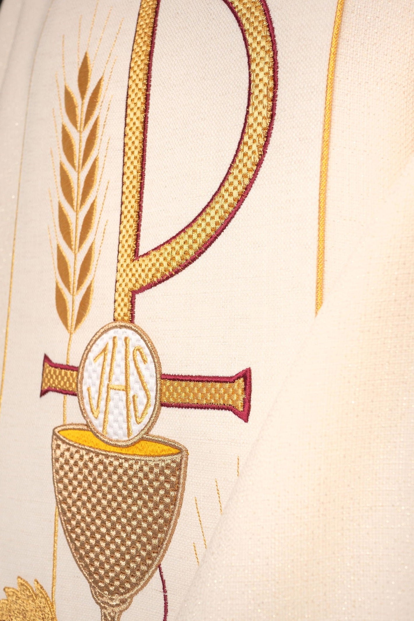 Embroidered chasuble with eucharistic motifs PAX Ecru