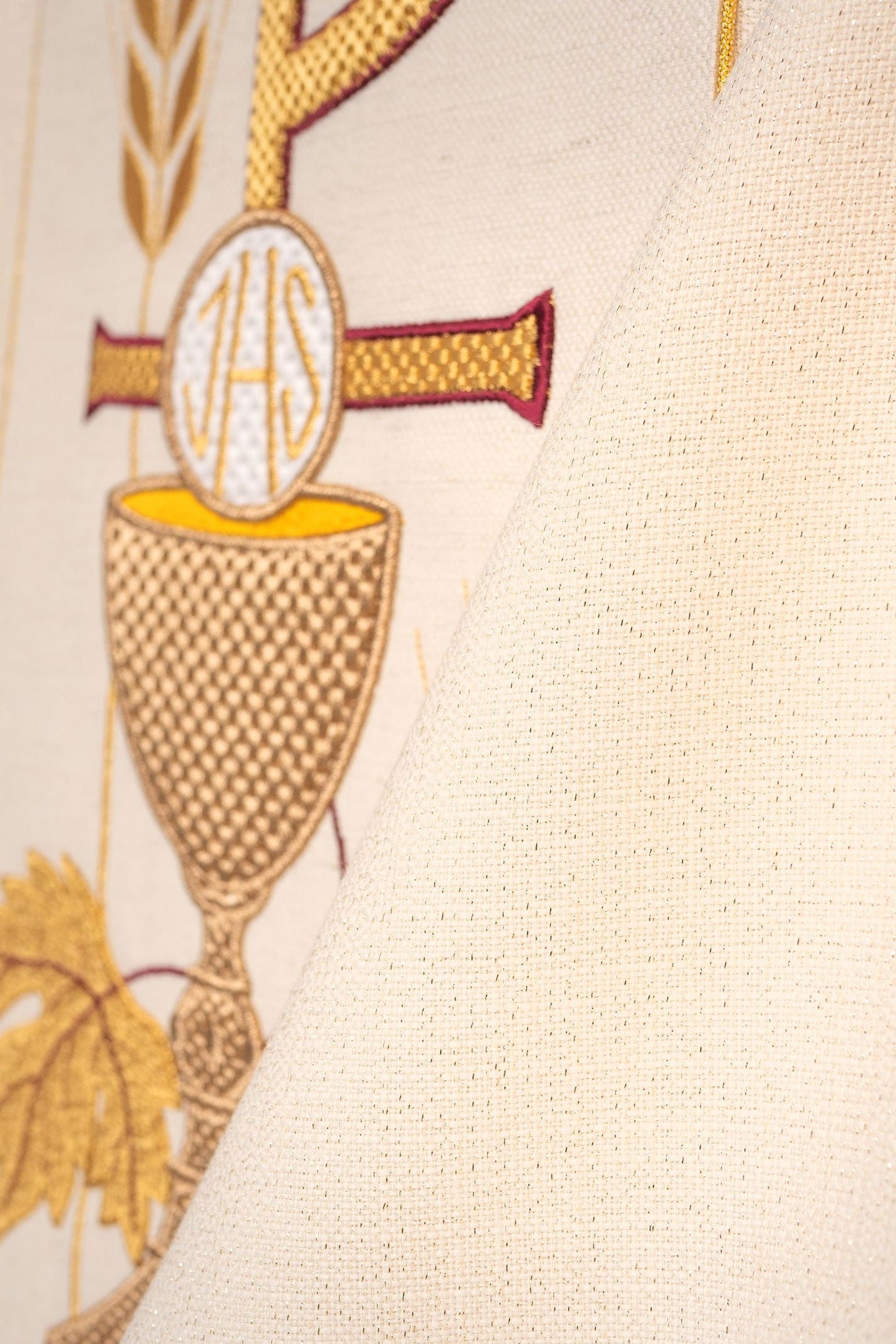 Embroidered chasuble with eucharistic motifs PAX Ecru