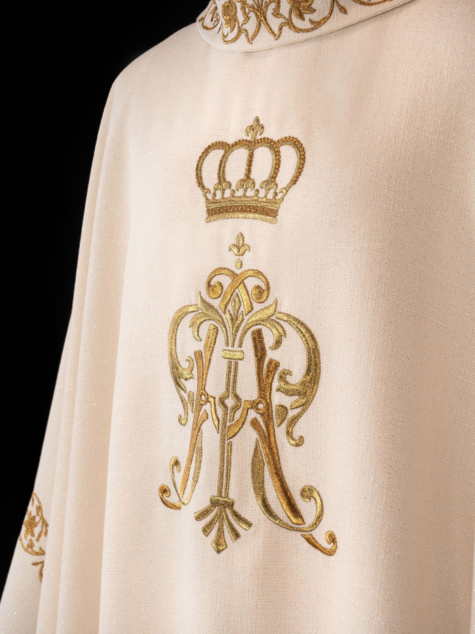 Liturgical chasuble with embroidered Maria Crown motif