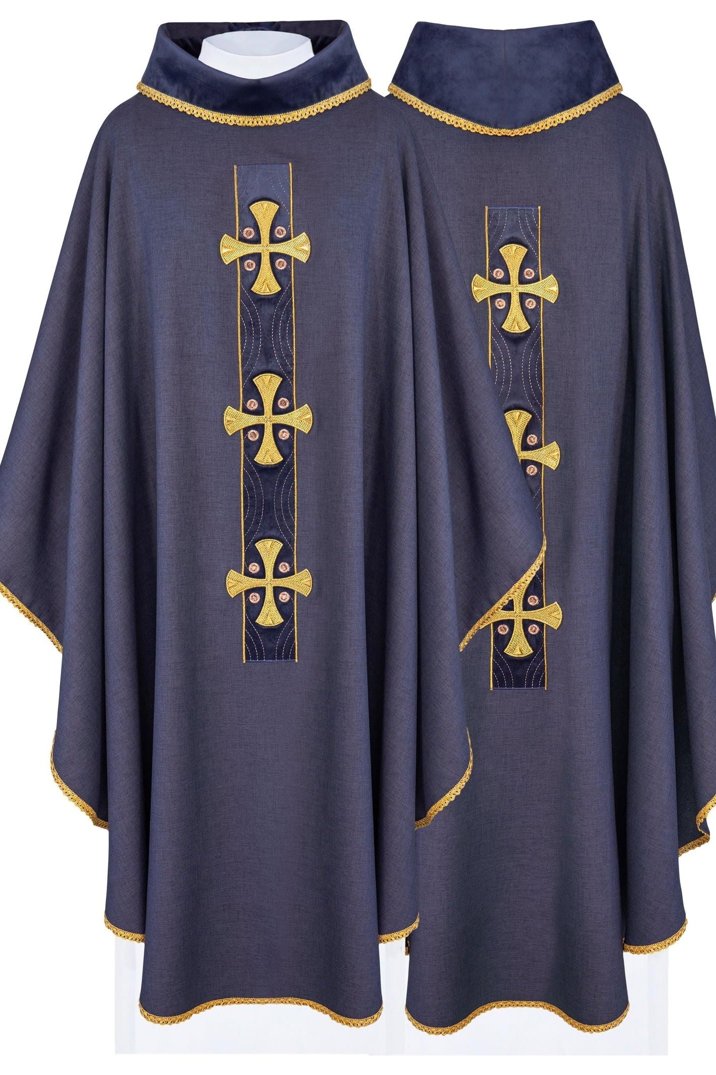 Chasuble with embroidered gold crosses and piping on the collar in purple