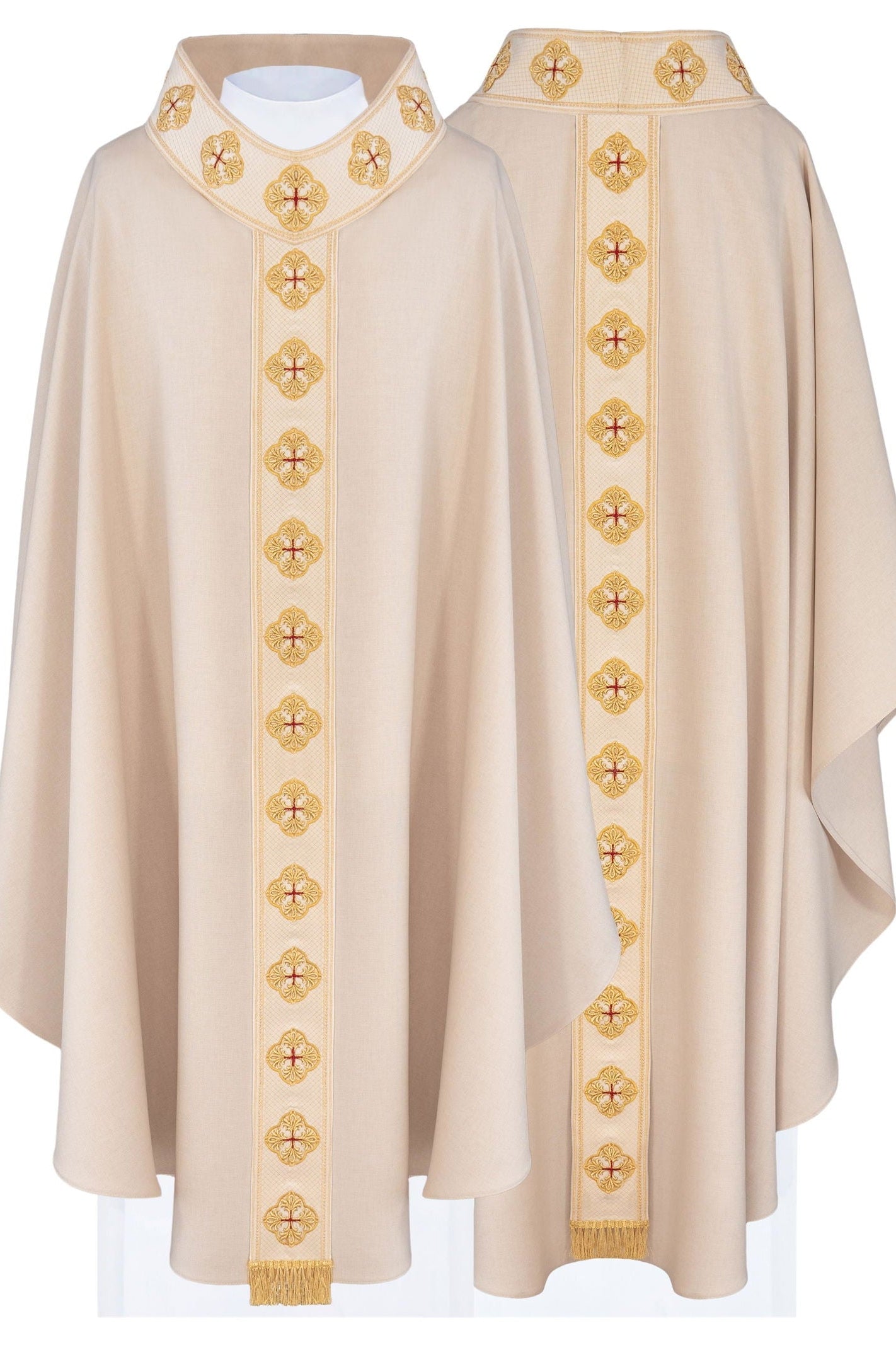 Chasuble in ecru color with embroidered belt and collar in crosses