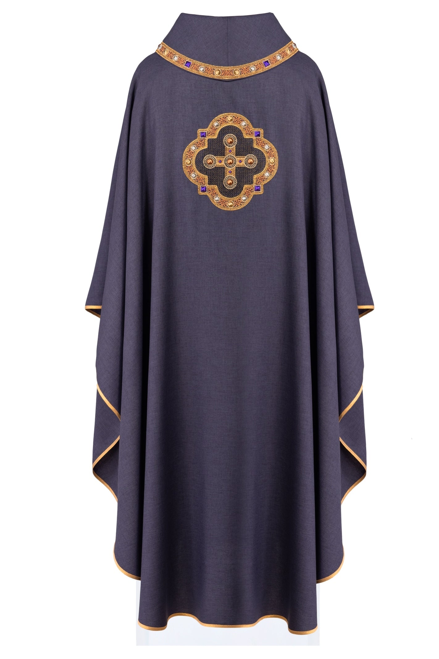 Chasuble in purple with embroidered piping on the collar and around the embroidery of the cros