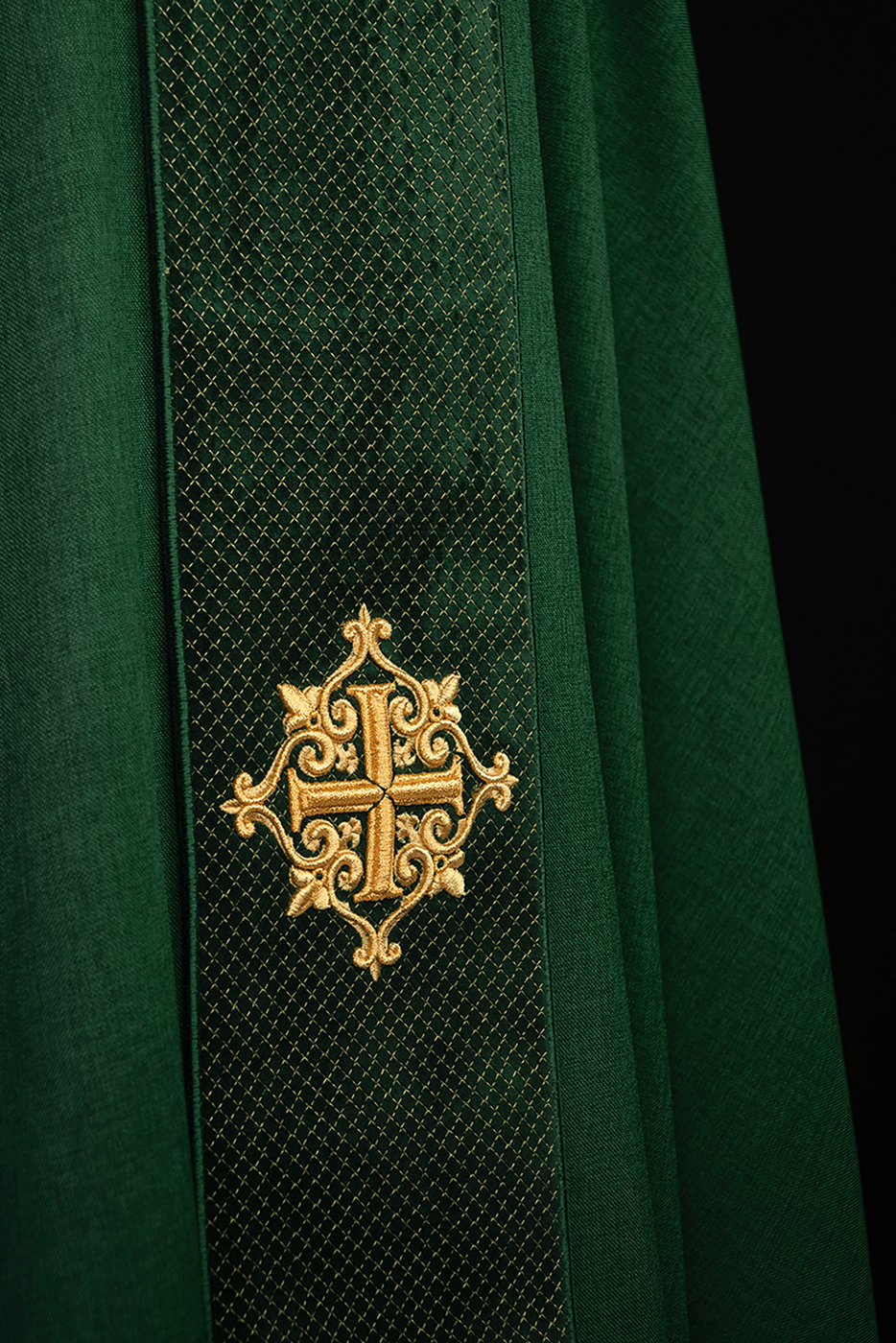 Chasuble embroidered with Green Cross