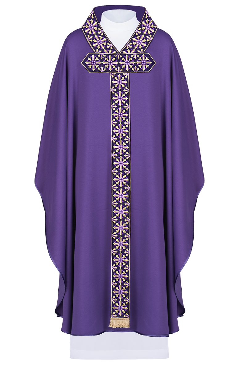 Chasuble with decorative embroidery in purple