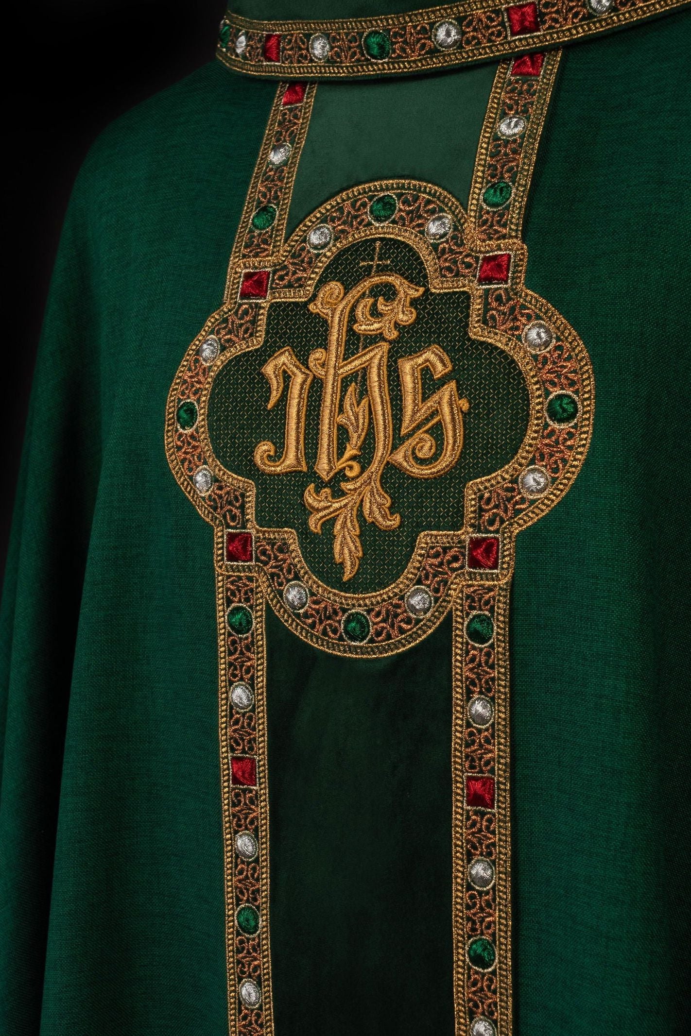 Chasuble with richly embroidered belt and piping around the IHS I collar embroidery in green