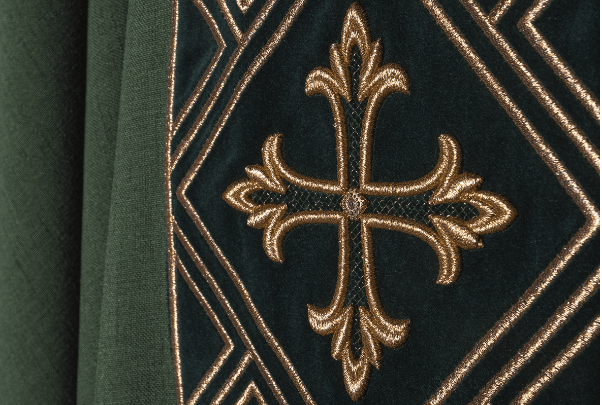 Chasuble embroidered with Green Cross