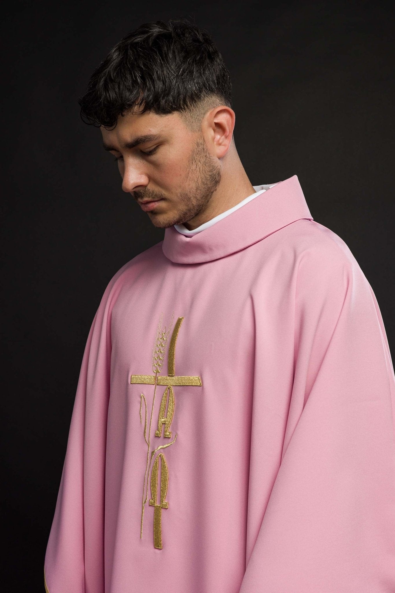 Pink chasuble with cross and alfa omega symbols KOR/013/08/12 RÓŻ - HAFTINAUSA.COM