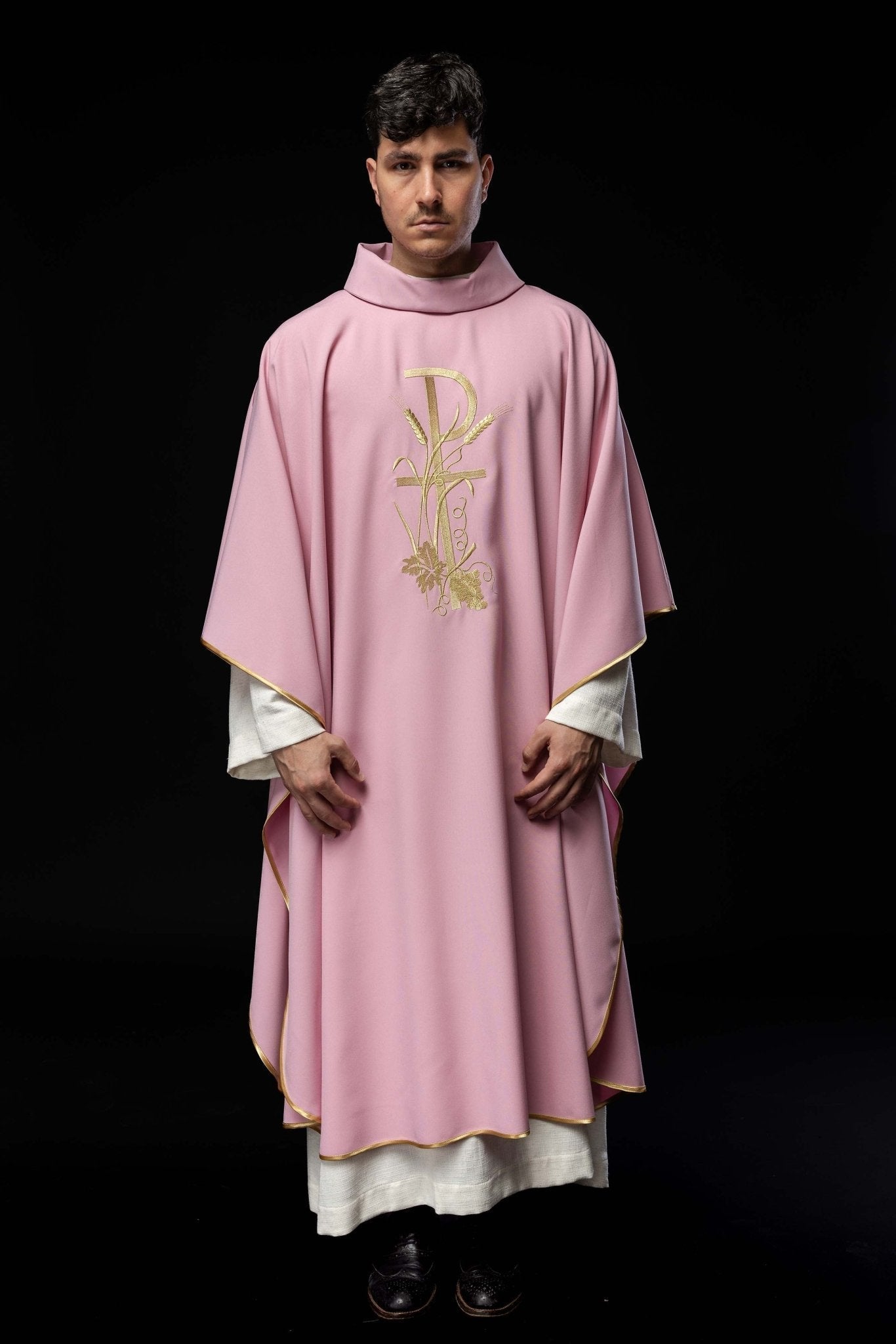 Pink chasuble with golden cross embroidery KOR/026/08/12 RÓŻ - HAFTINAUSA.COM