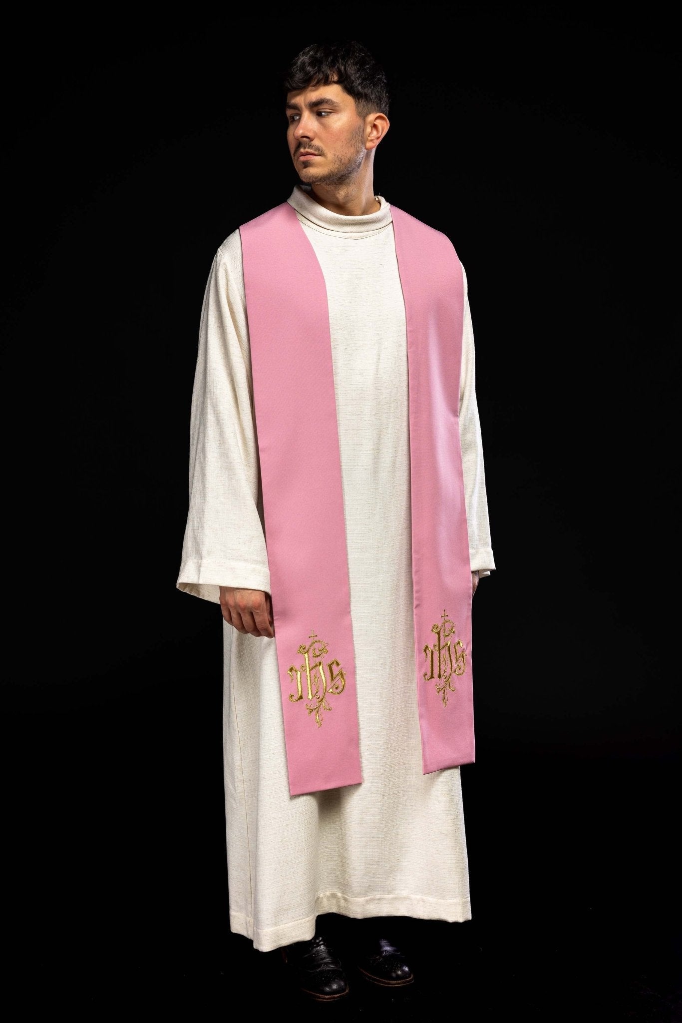 Pink embroidered IHS stole KST/053/08/12 RÓŻOWY - HAFTINAUSA.COM