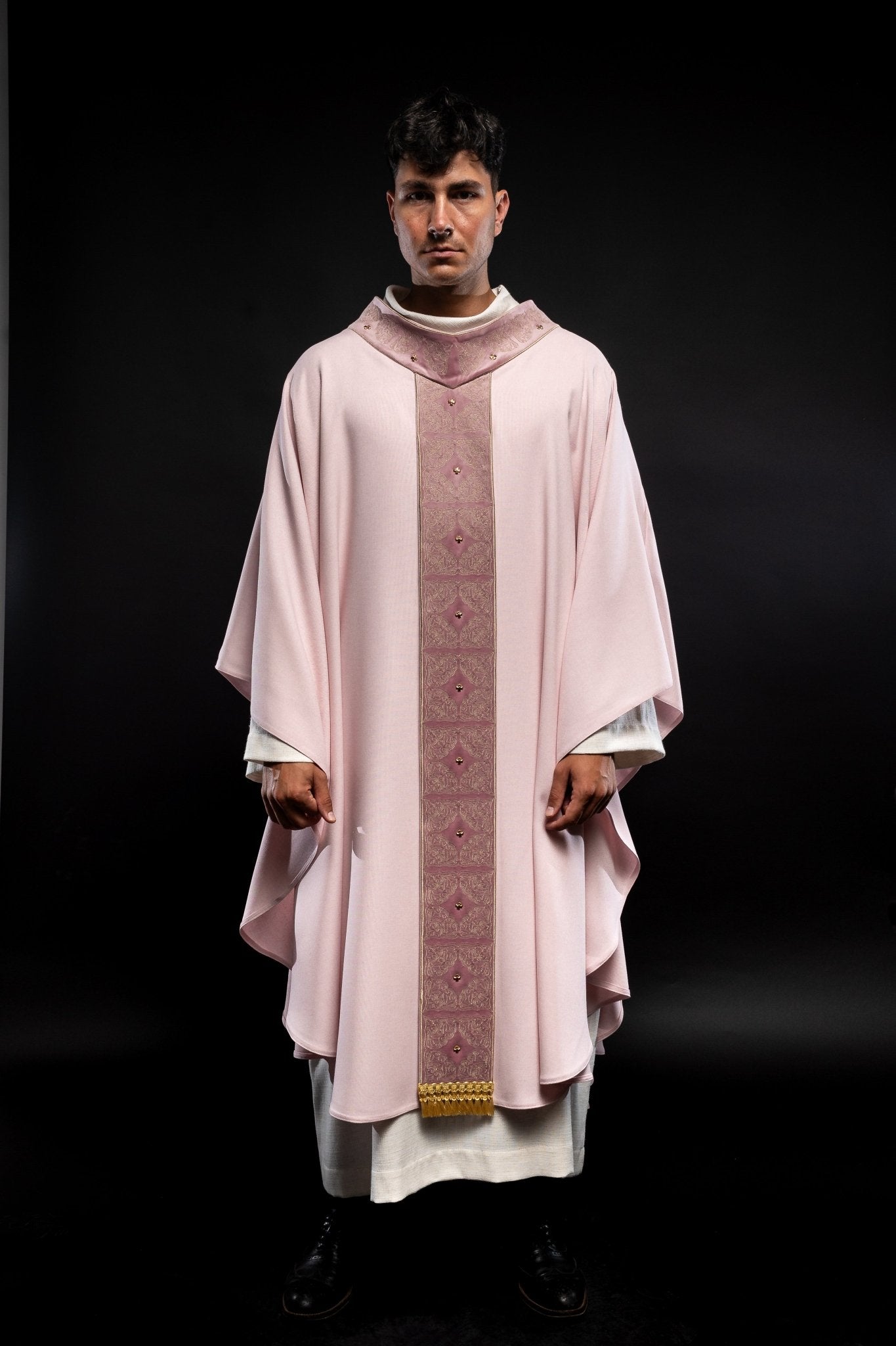 Pink priest robe made of natural touch texture and little decorative metal crosess S - 7057 - 08 - 70 - HAFTINAUSA.COM