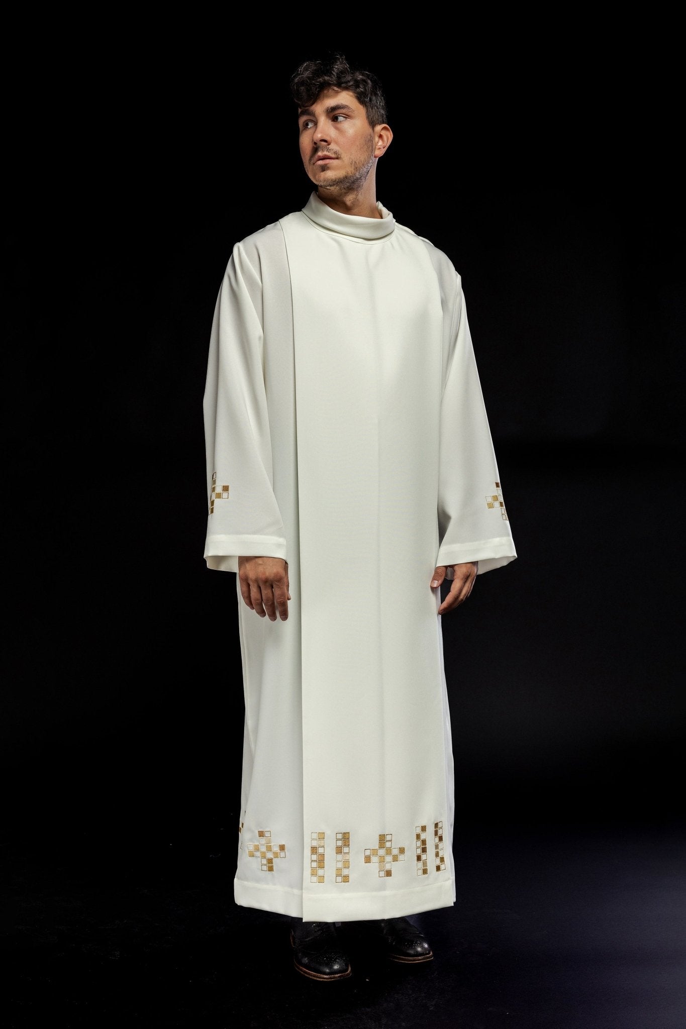 Priest alb in ecru with embroidered mosaic crosess S - 6051 - 05 145cm/176cm - HAFTINAUSA.COM