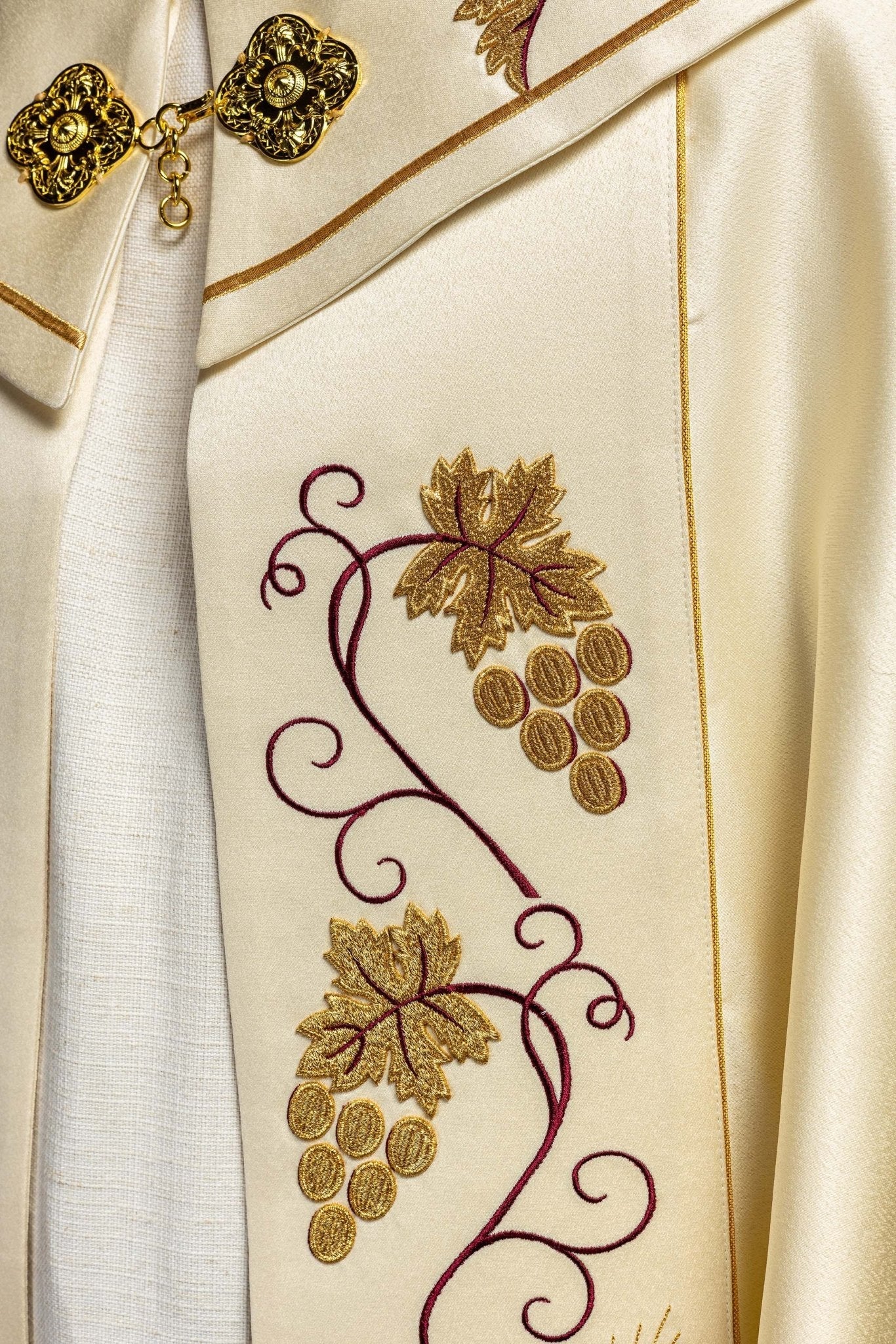 Priest cope with IHS and grapes gold embroidery KKP/001/05/20 ECRU SAT.POMPON 150cm - HAFTINAUSA.COM