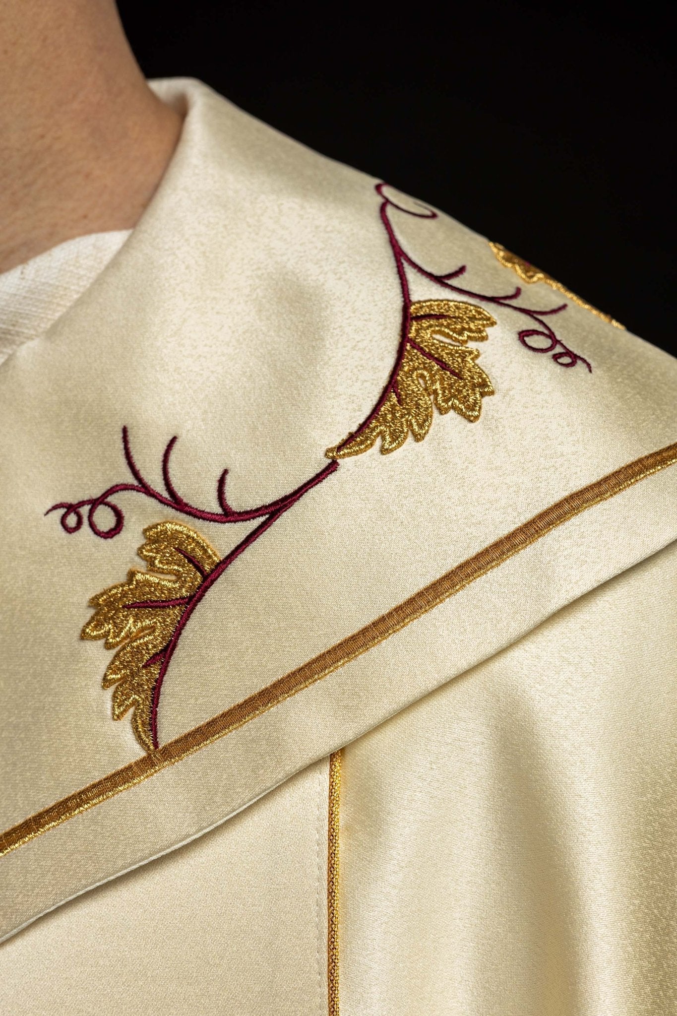 Priest cope with IHS and grapes gold embroidery KKP/001/05/20 ECRU SAT.POMPON 150cm - HAFTINAUSA.COM