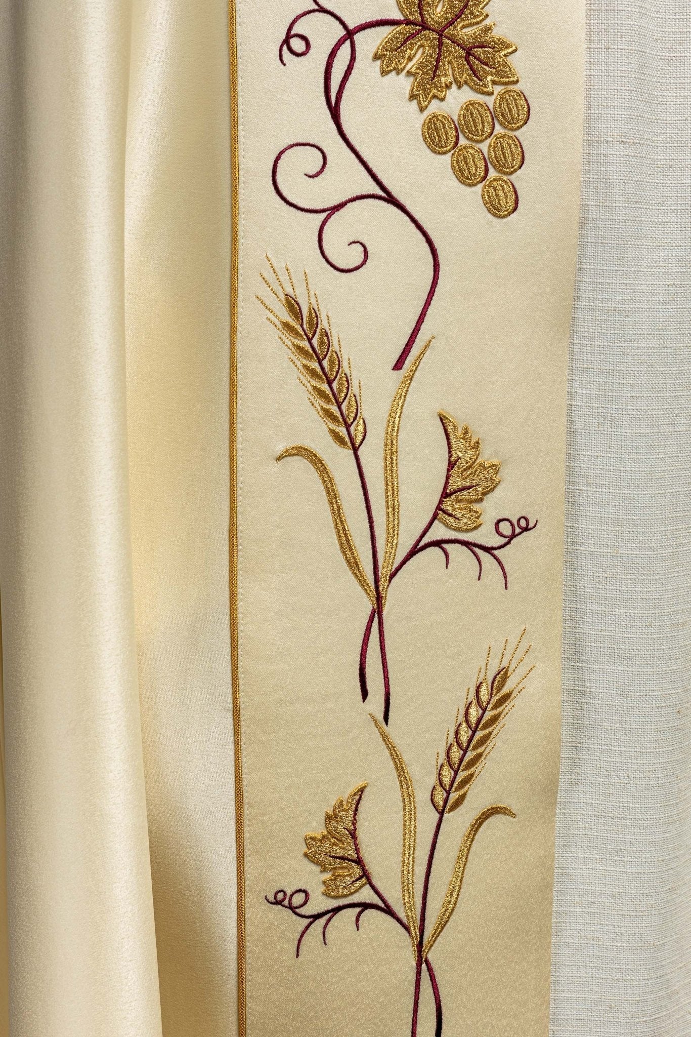 Priest cope with IHS and grapes gold embroidery KKP/001/05/20 ECRU SAT.POMPON 150cm - HAFTINAUSA.COM