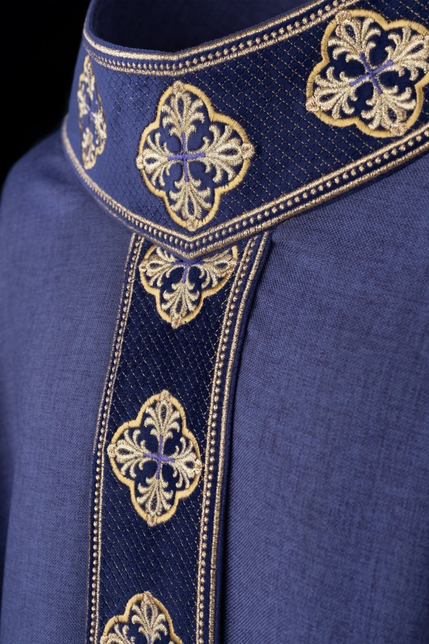 Purple priest chasuble with slim orphrey S - 7069 - 03 - 70 - HAFTINAUSA.COM