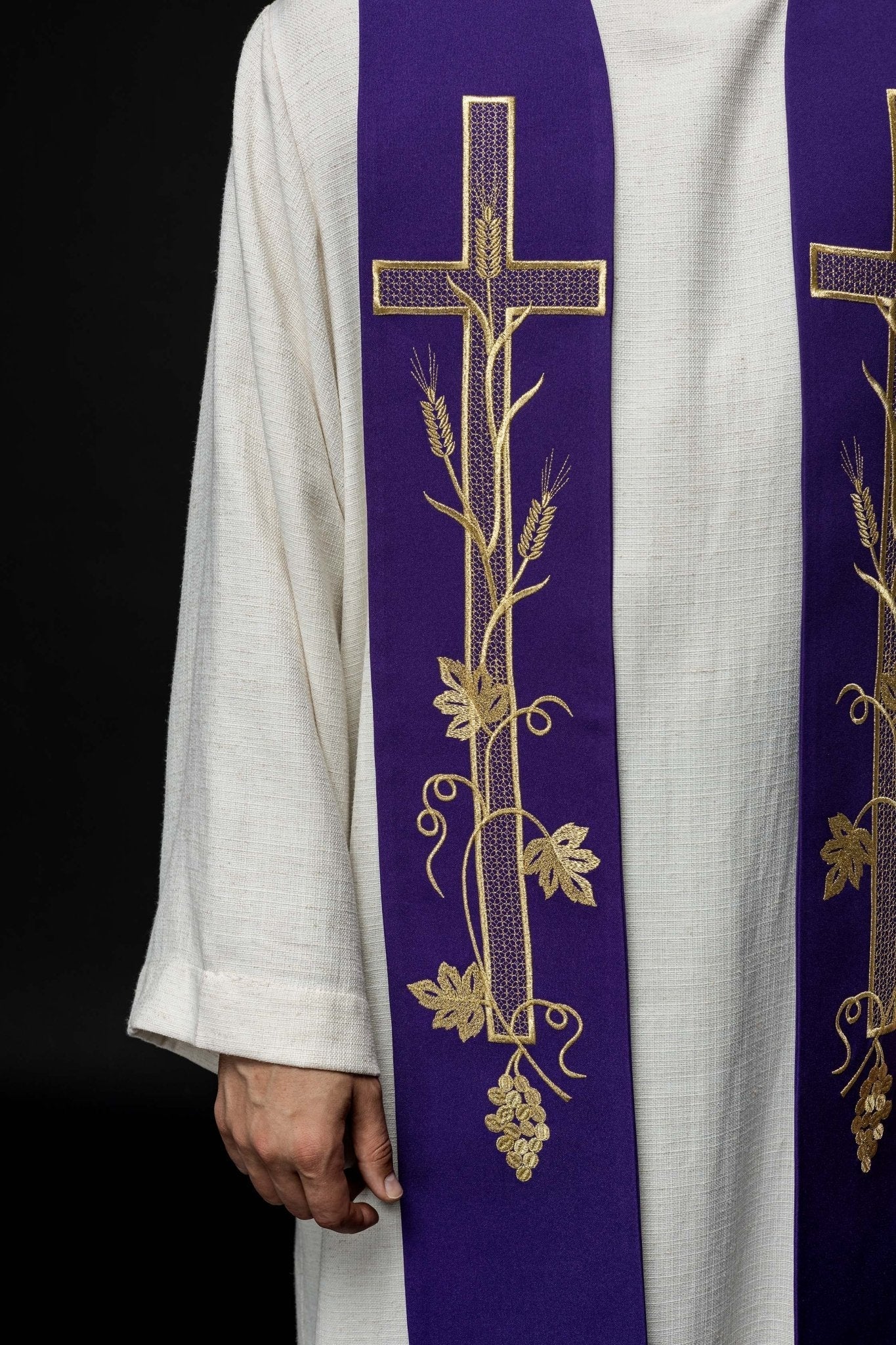 Purple priestly stole embroidered with a Cross KST/072/03/01 FIOLET - HAFTINAUSA.COM