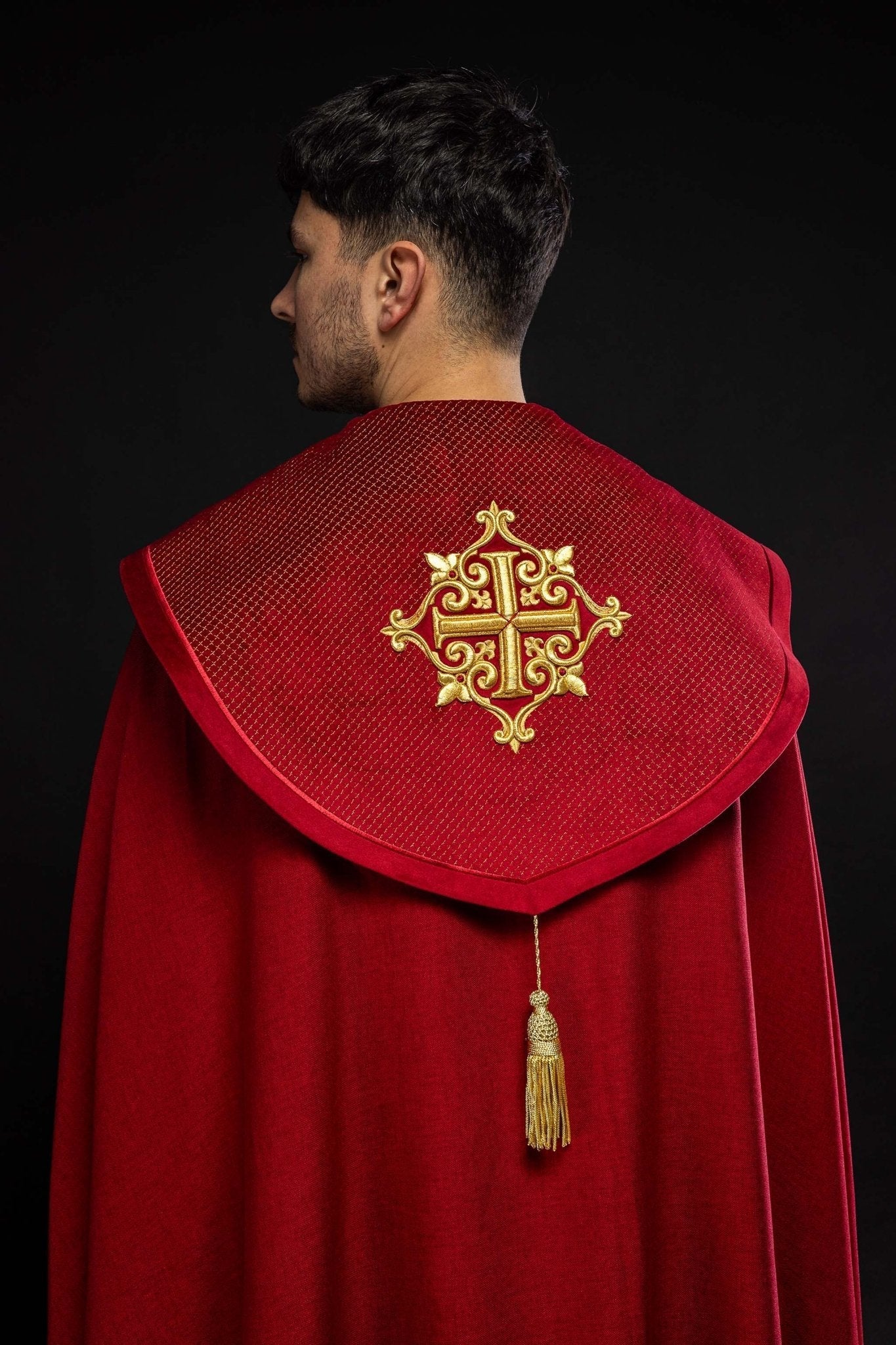 Red cope with a velvet sash and cross embroidery LE/3029/02 145 cm - HAFTINAUSA.COM