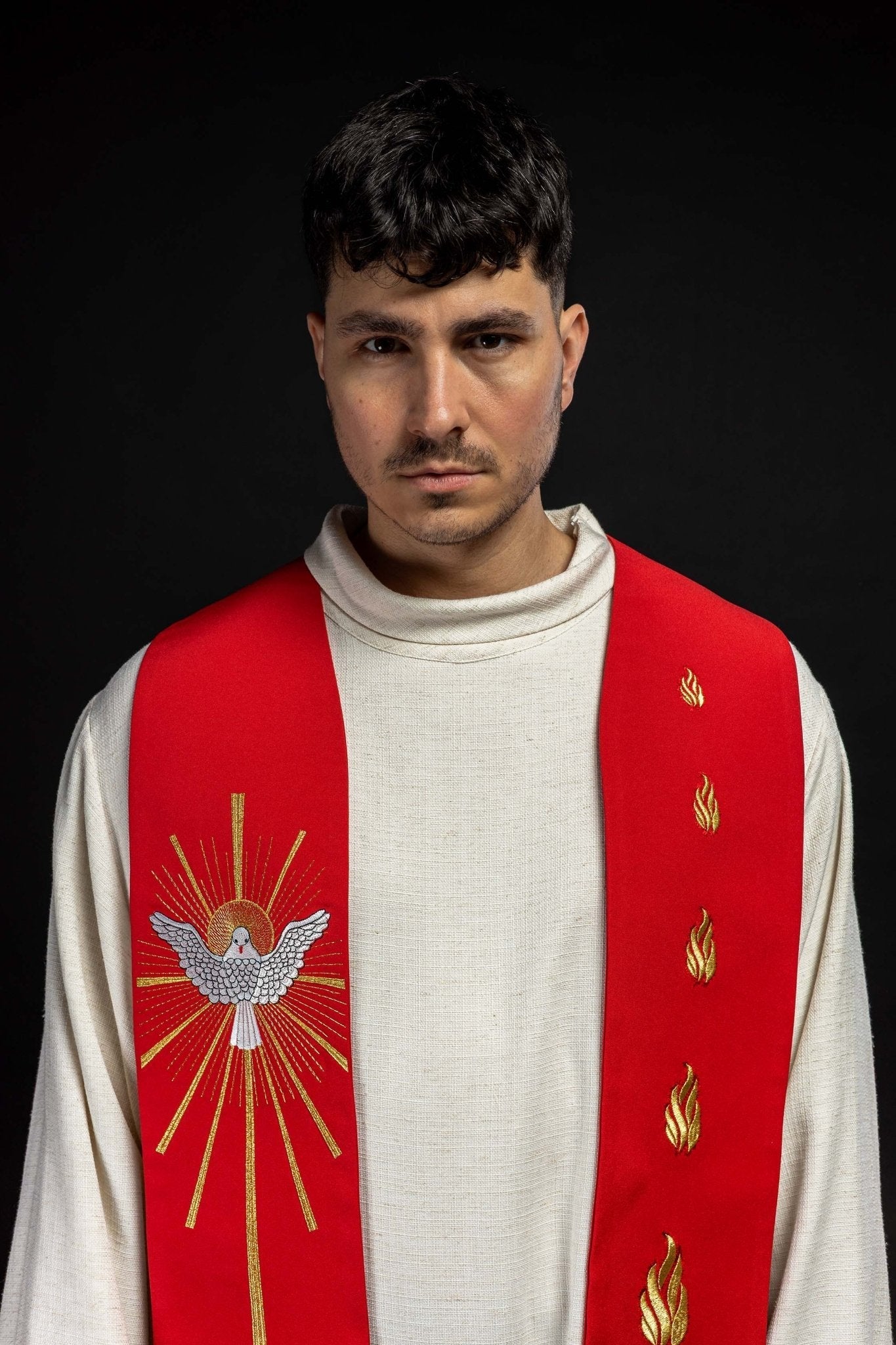 Red embroidered Holy Spirit and tongues of fire stole KST/030/02/01 CZERWONY - HAFTINAUSA.COM