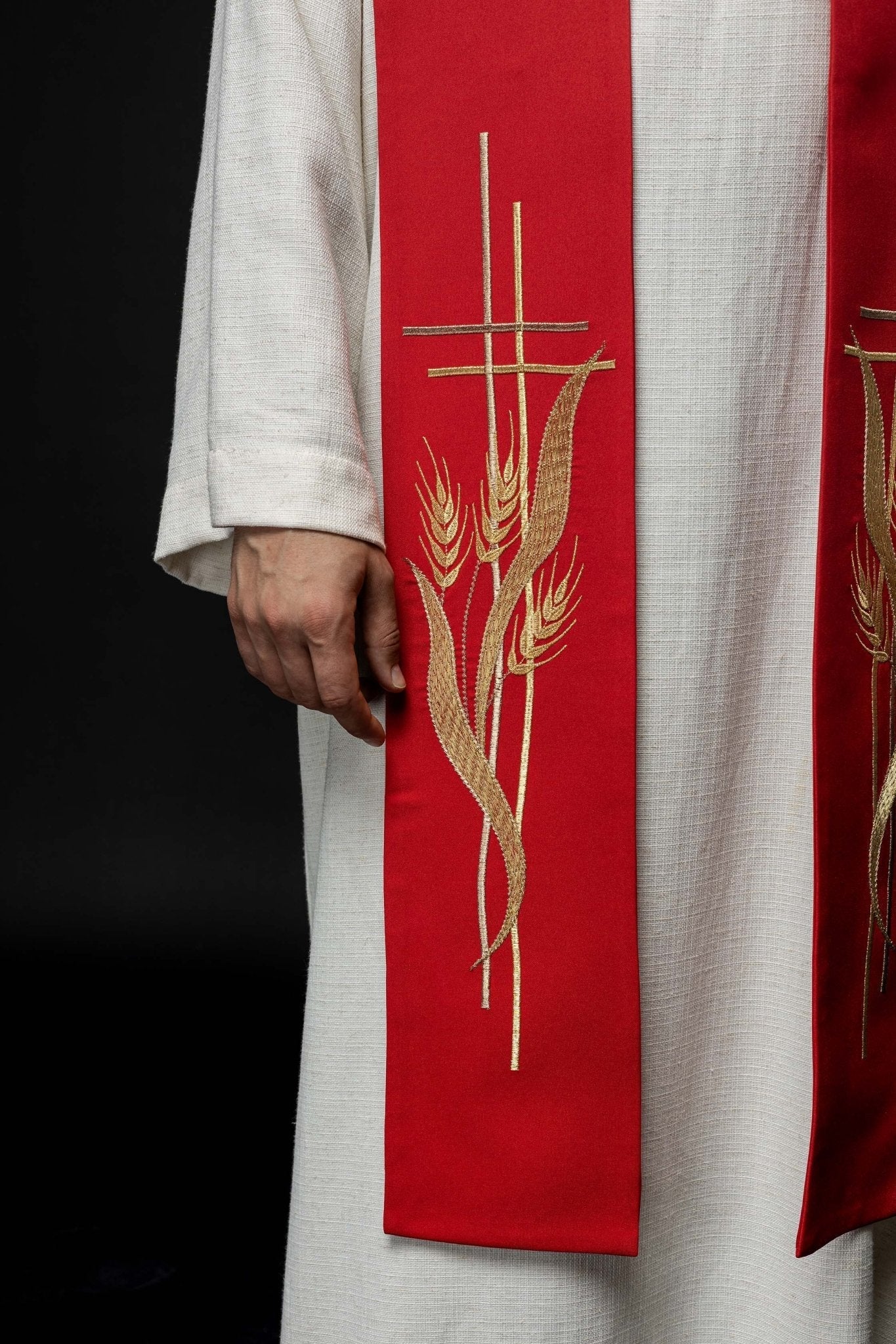 Red embroidered priestly stole KST/083/02/01 CZERWONY - HAFTINAUSA.COM