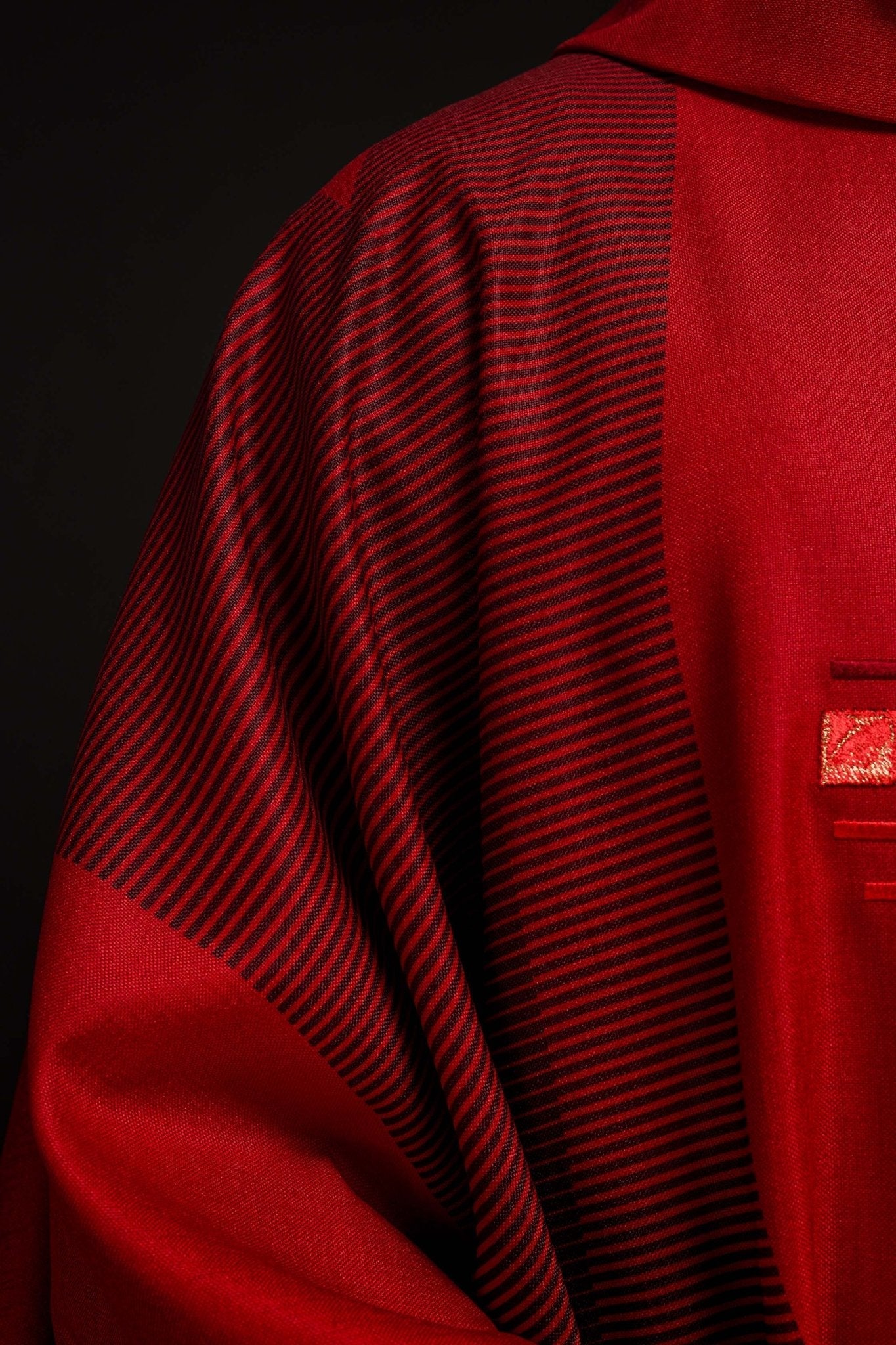 Red printed chasuble with embroidered cross HA7036 - 02 CZERWONY - HAFTINAUSA.COM