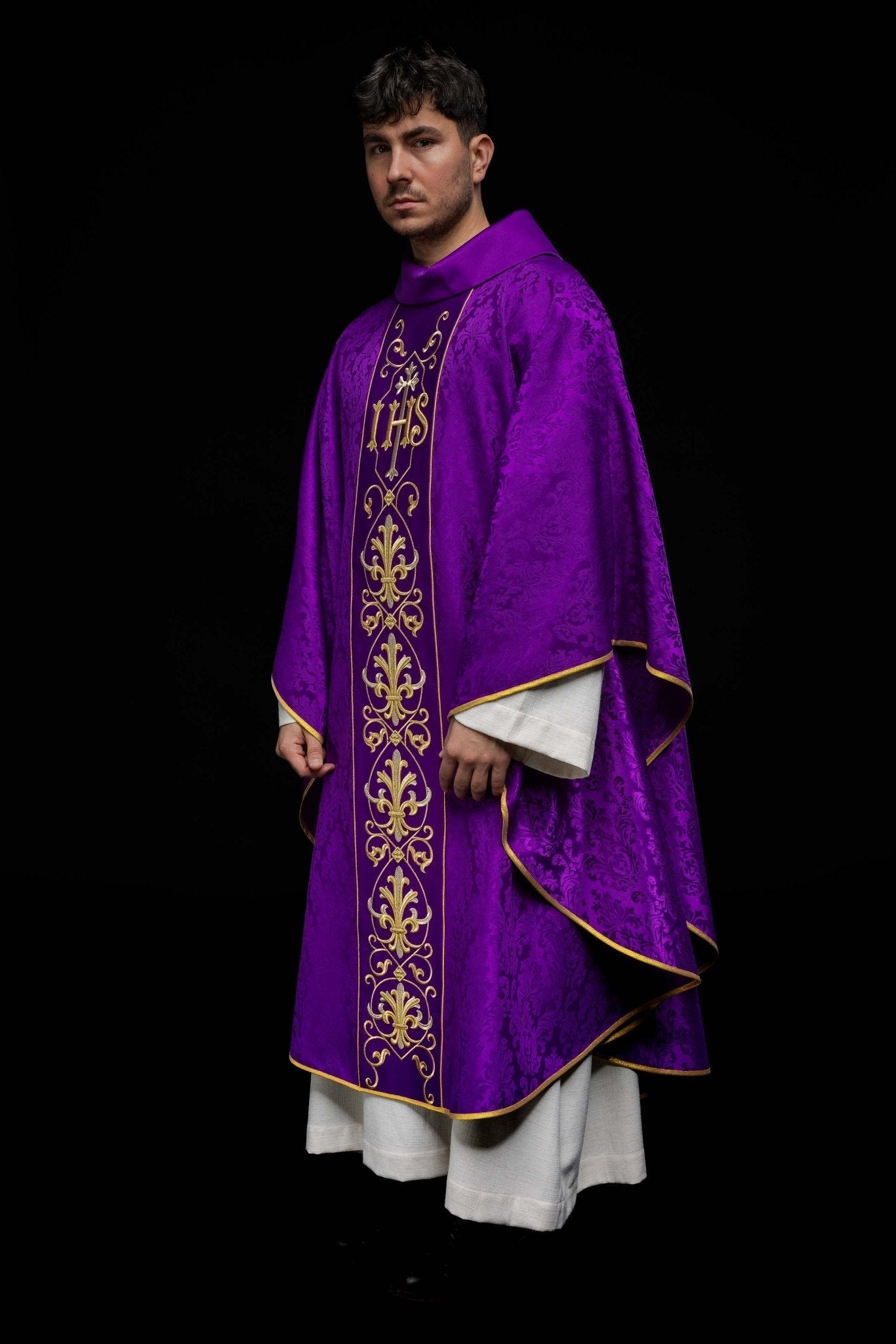Richly embroidered purple IHS chasuble KOR/268/03/67 - HAFTINAUSA.COM