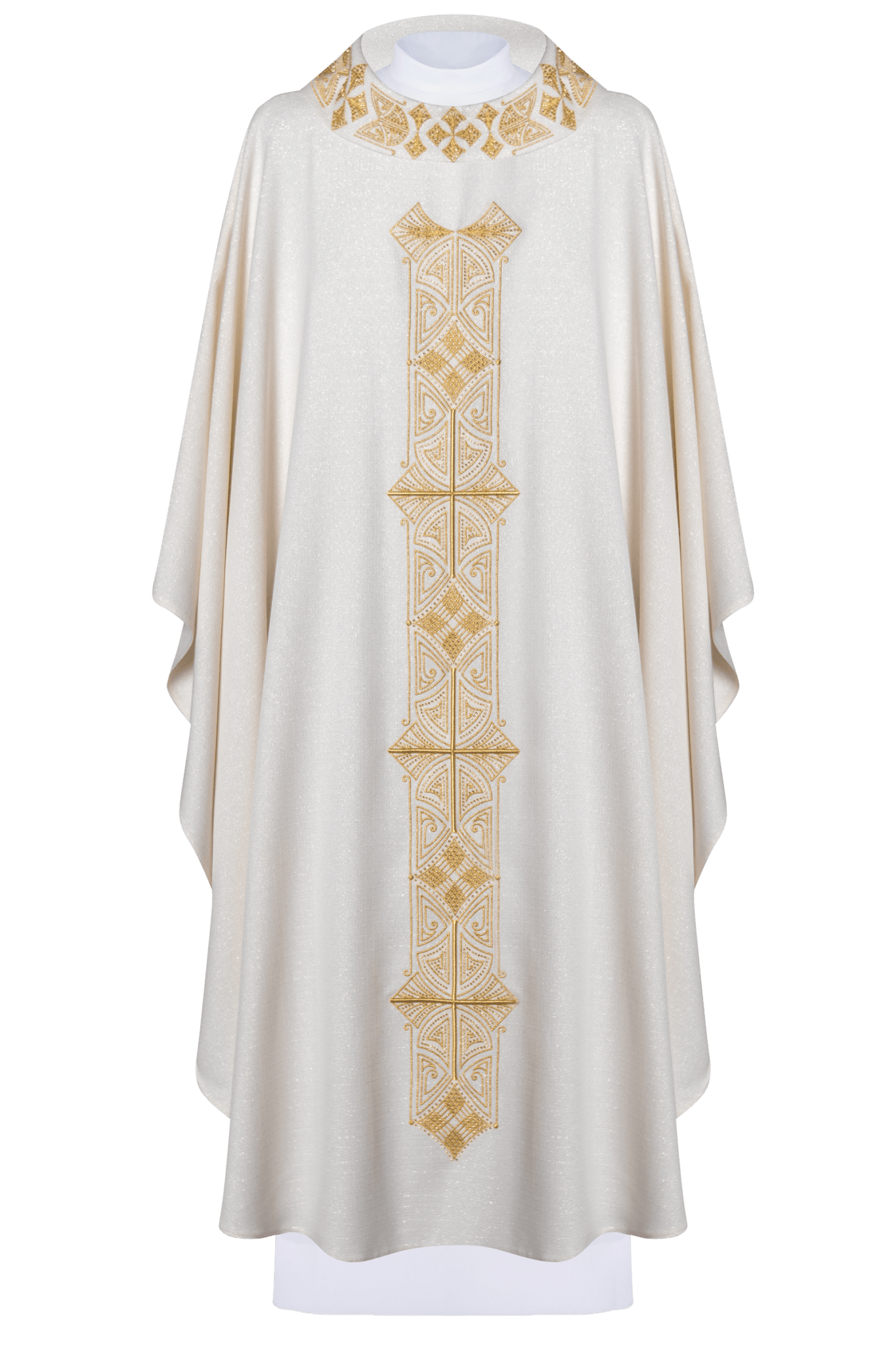 Shiny chasuble with richly adorned gold embroidery LE/7022/05 - HAFTINAUSA.COM