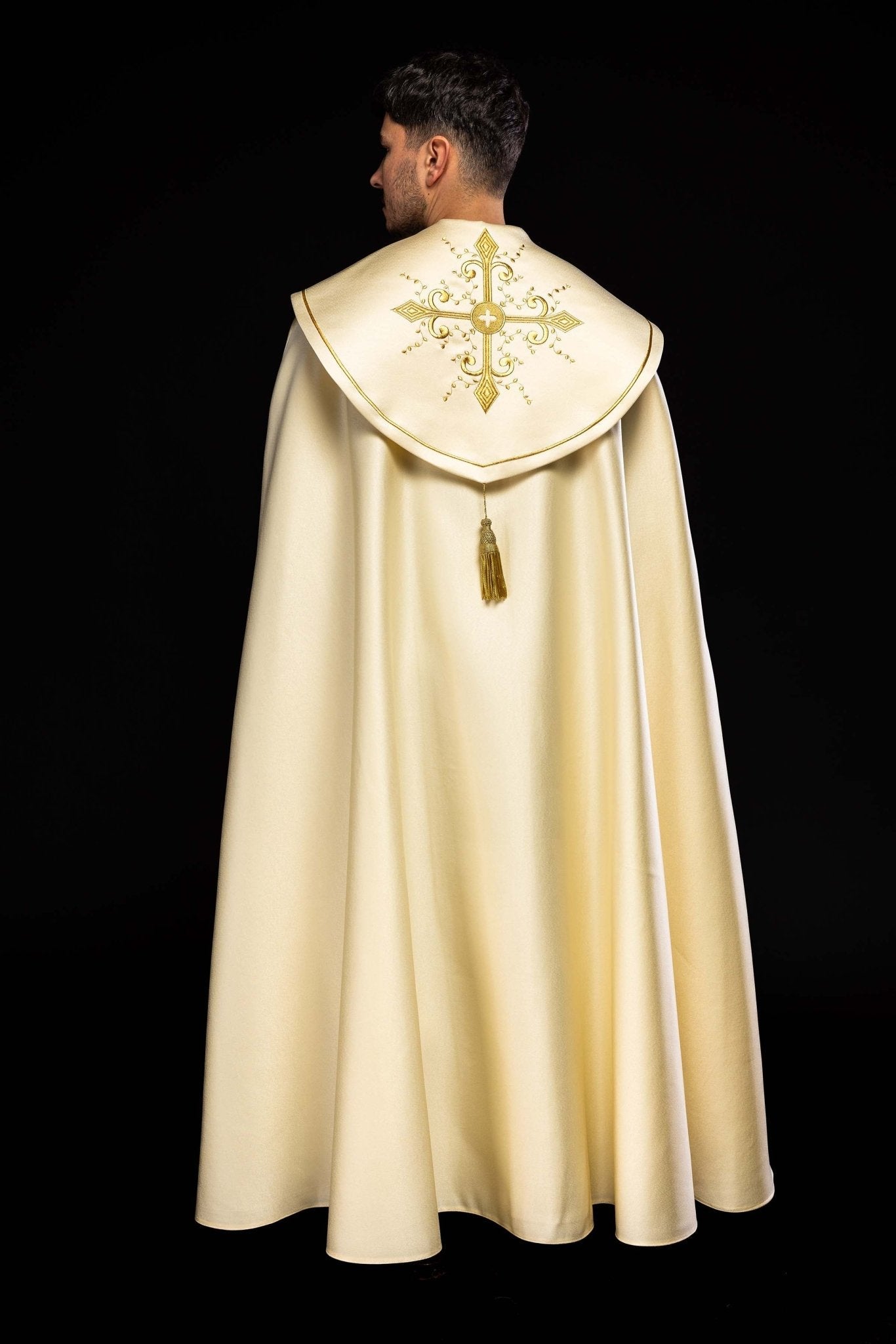 Simple liturgical cope in ecru with gold embroidered crosses KKP/024/05/20 ECRU POMPON 145cm - HAFTINAUSA.COM