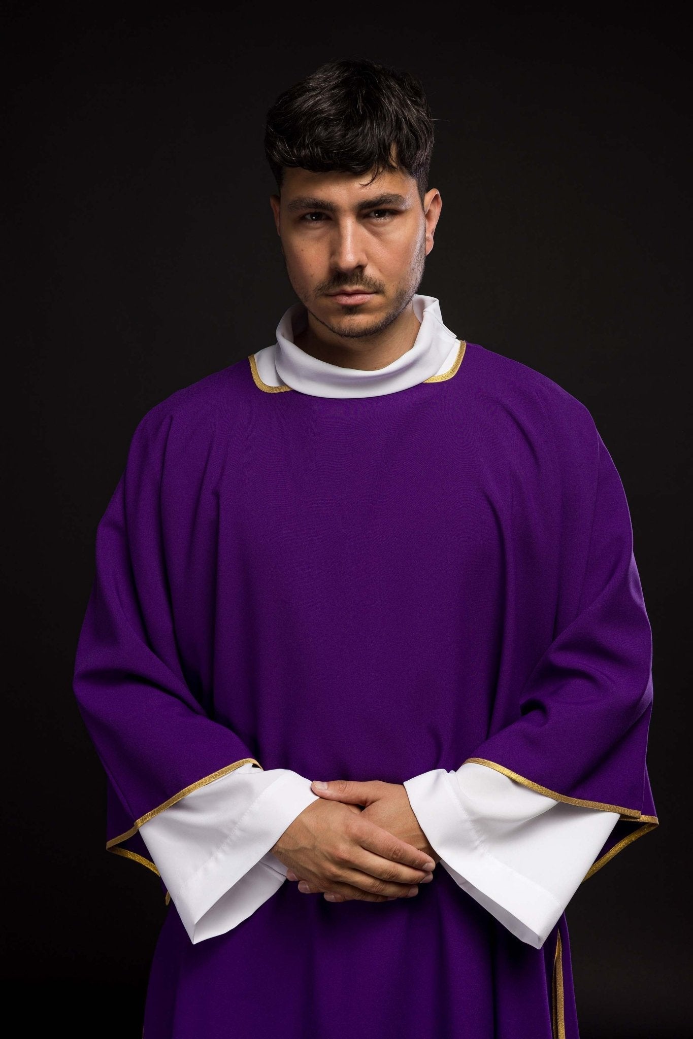 Smooth purple dalmatic with gold trim KDL/1002/03/12/D - HAFTINAUSA.COM